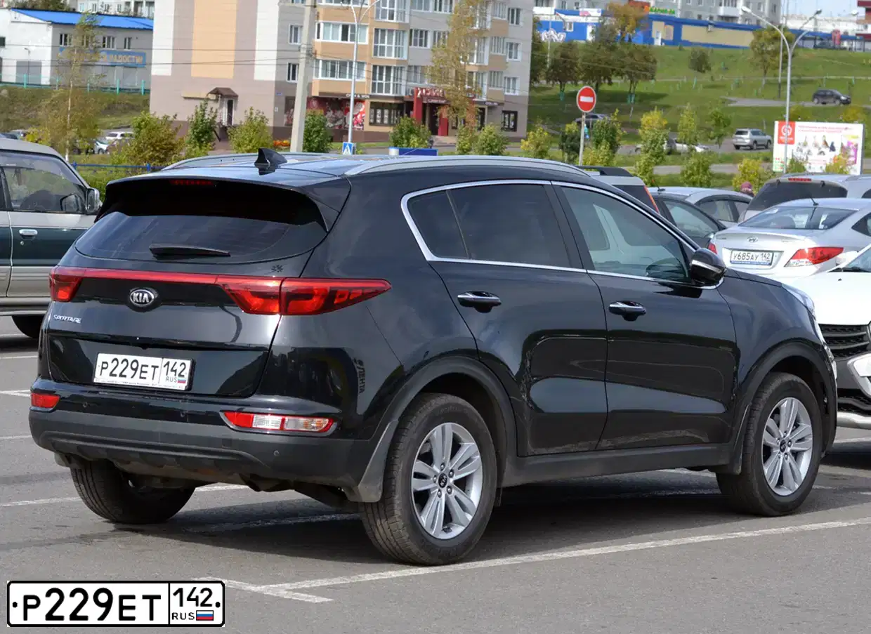Фото автомобиля KIA SPORTAGE, 2017 — госномер А311МВ142. Цвет: ЧЕРНЫЙ ПЕРЛАМУТР