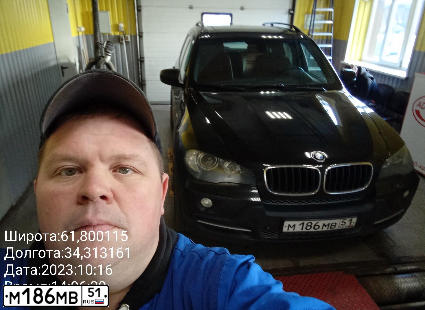 Фото автомобиля BMW X5, 2008 — госномер Н617КО10. Цвет: ЧЕРНЫЙ