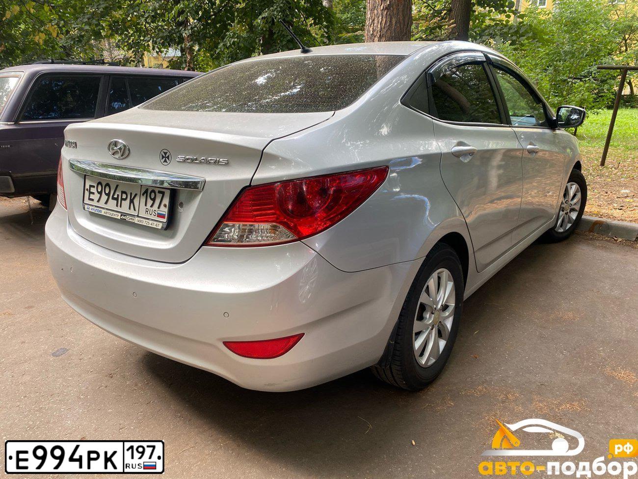 Фото автомобиля HYUNDAI SOLARIS, 2011 — госномер Е994РК197. Цвет: Серый