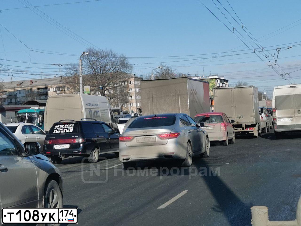 Фото автомобиля LADA 2113 SAMARA, 2012 — госномер Т108УК174. Цвет: Сине-Черный