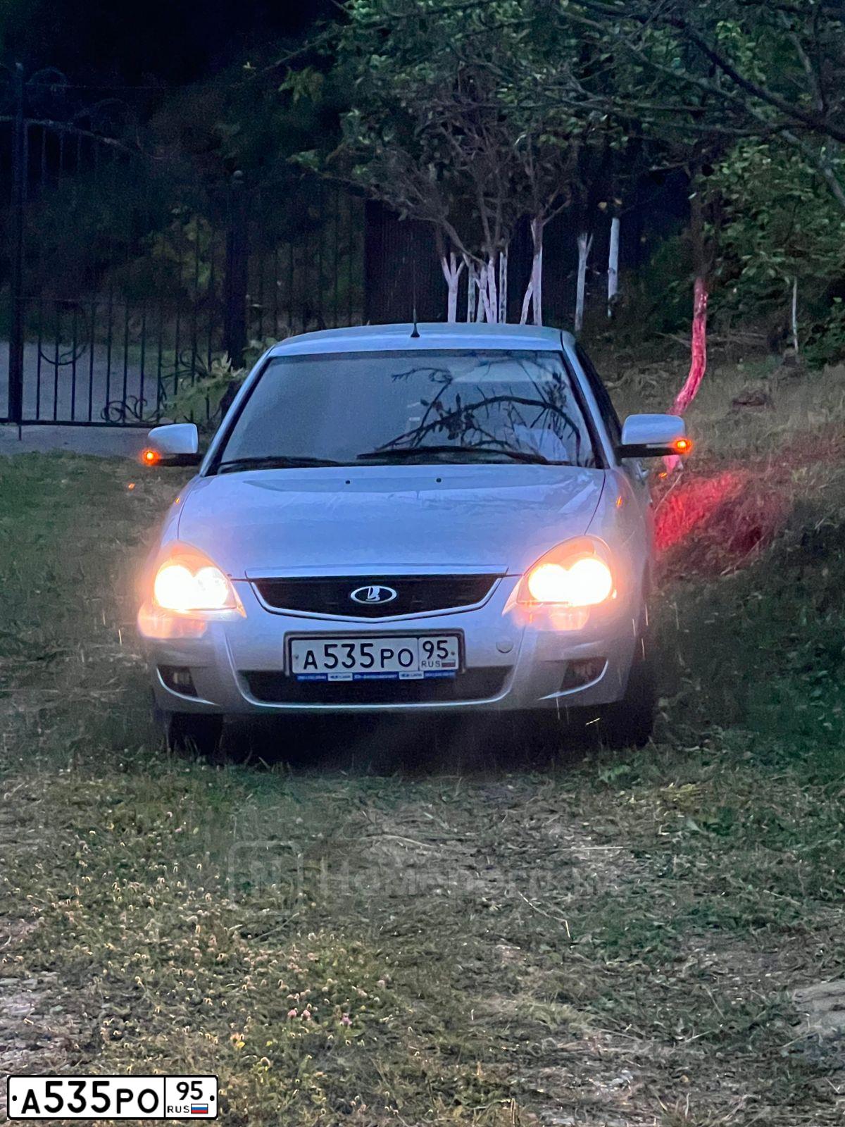 Фото автомобиля LADA 2170 PRIORA, 2010 — госномер А535РО95. Цвет: СВЕТЛО-СЕРЕБРИСТЫЙ МЕТАЛЛ