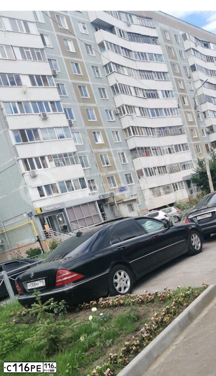 Фото автомобиля MERCEDES-BENZ S500, 2014 — госномер Р717ХА40. Цвет: ЧЕРНО-СИНИЙ