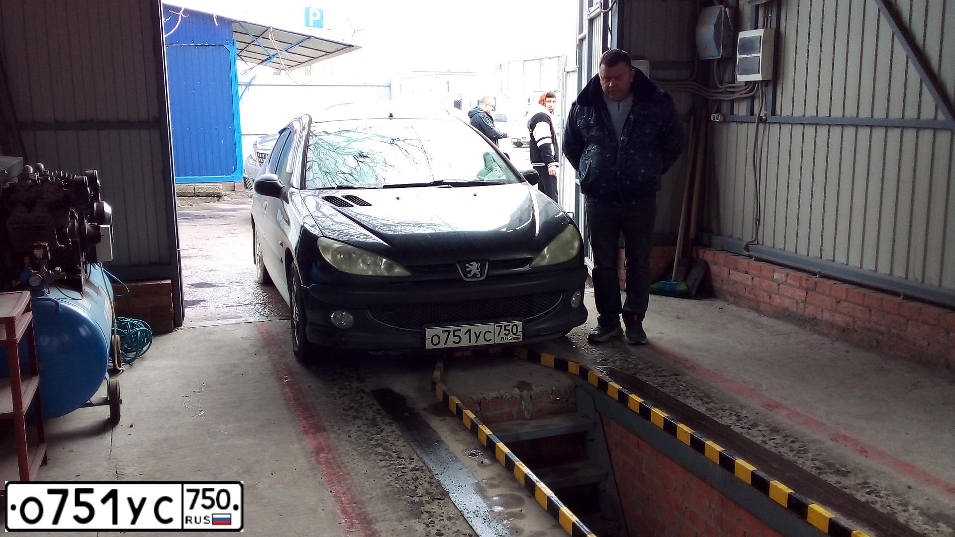 Фото автомобиля PEUGEOT 206, 2008 — госномер О747ВУ180. Цвет: ЧЕРНЫЙ