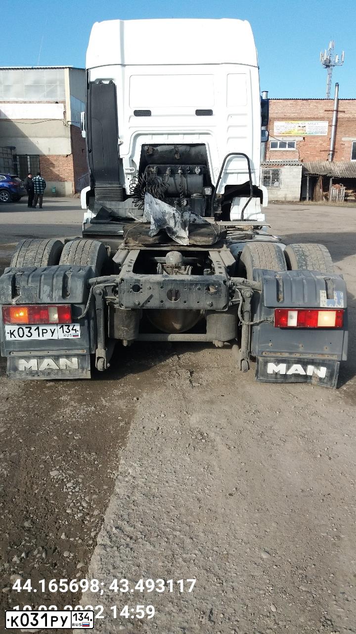 Фото автомобиля MAN TGA 18.XXX /4X2/, 2001 — госномер М262ХС126. Цвет: Белый