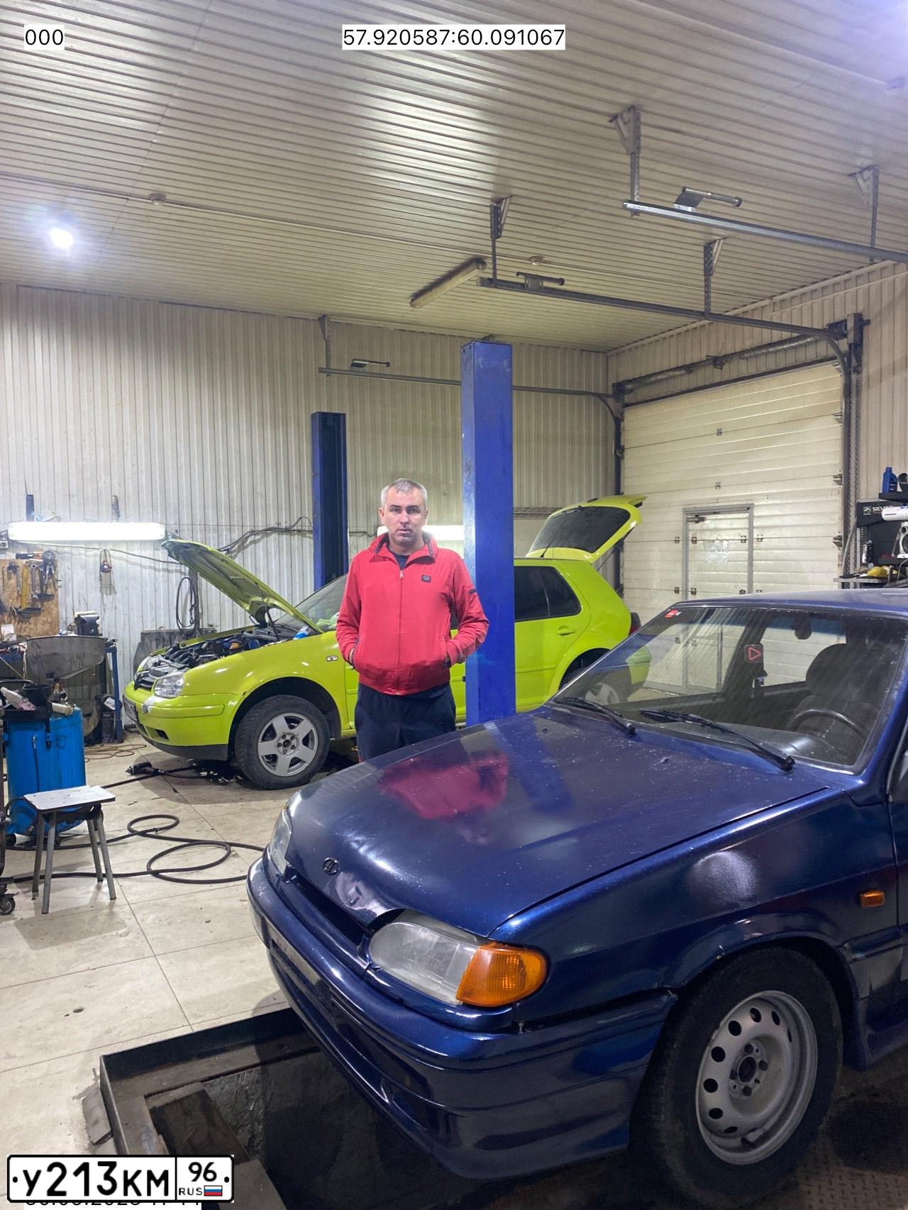 Фото автомобиля LADA 2114, 2003 — госномер Т201ВА196