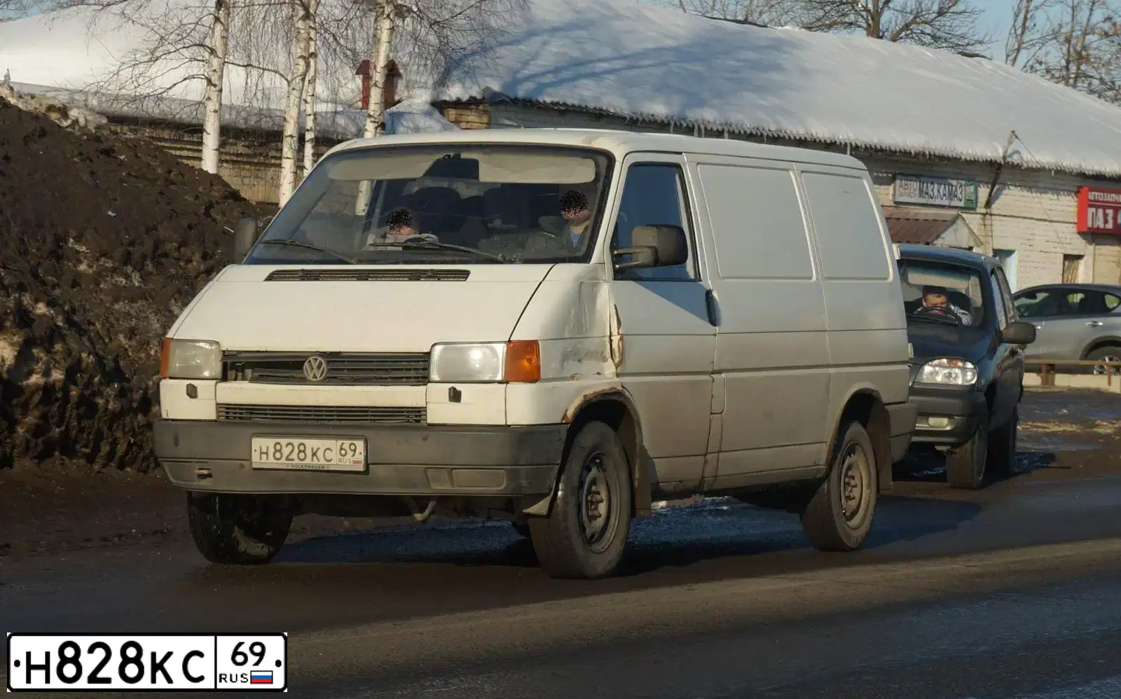 Фото автомобиля VOLKSWAGEN Transporter / Caravelle / EuroVan / Mul, 1991 — госномер Н828КС69