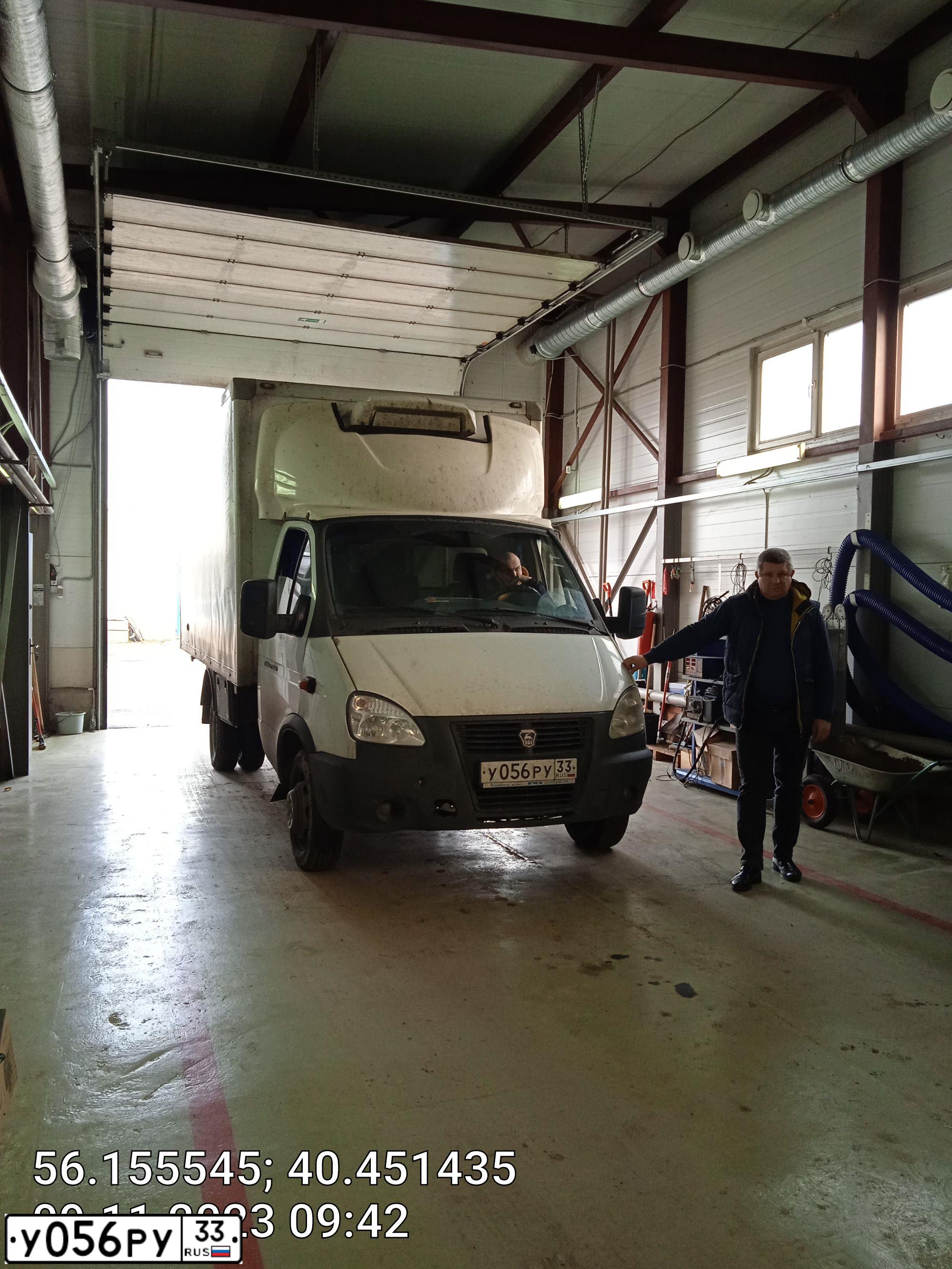 Фото автомобиля GAZ Z 3302 GAZEL, 2019 — госномер У056РУ33. Цвет: БЕЛЫЙ
