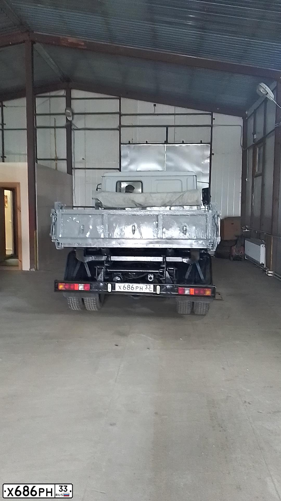 Фото автомобиля ZIL 5301 /4X2/, 2004 — госномер В977СА97. Цвет: БЕЛЫЙ