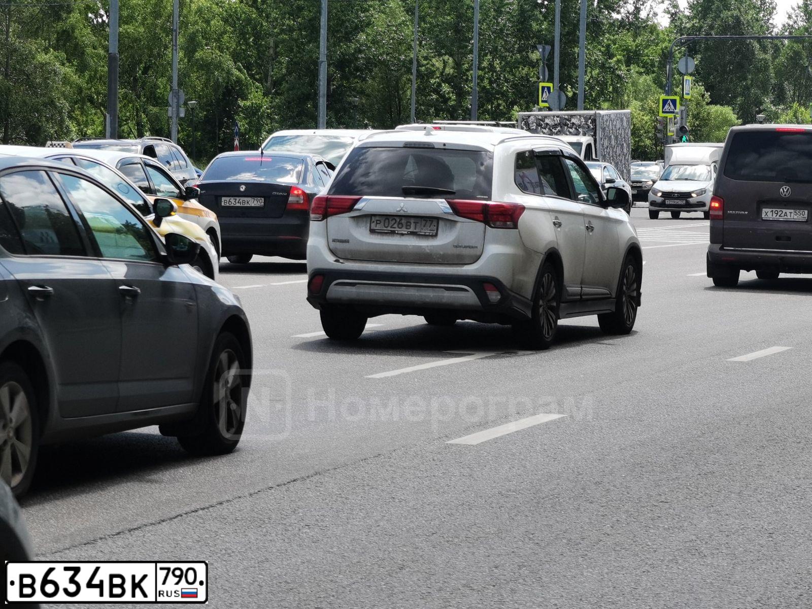 Фото автомобиля SKODA OCTAVIA, 2011 — госномер В634ВК790. Цвет: ЧЕРНЫЙ