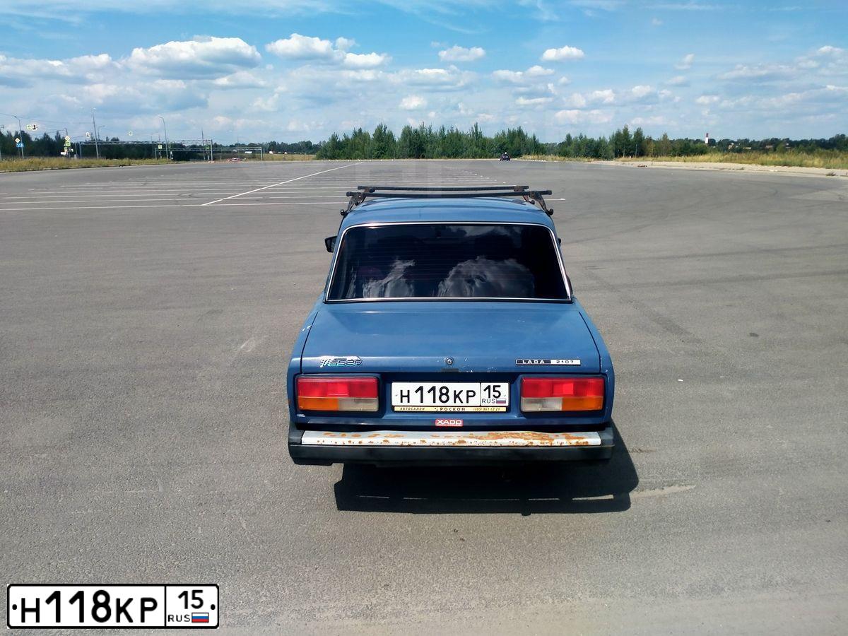 Фото автомобиля LADA 2107, 2006 — госномер У818АМ150. Цвет: синий