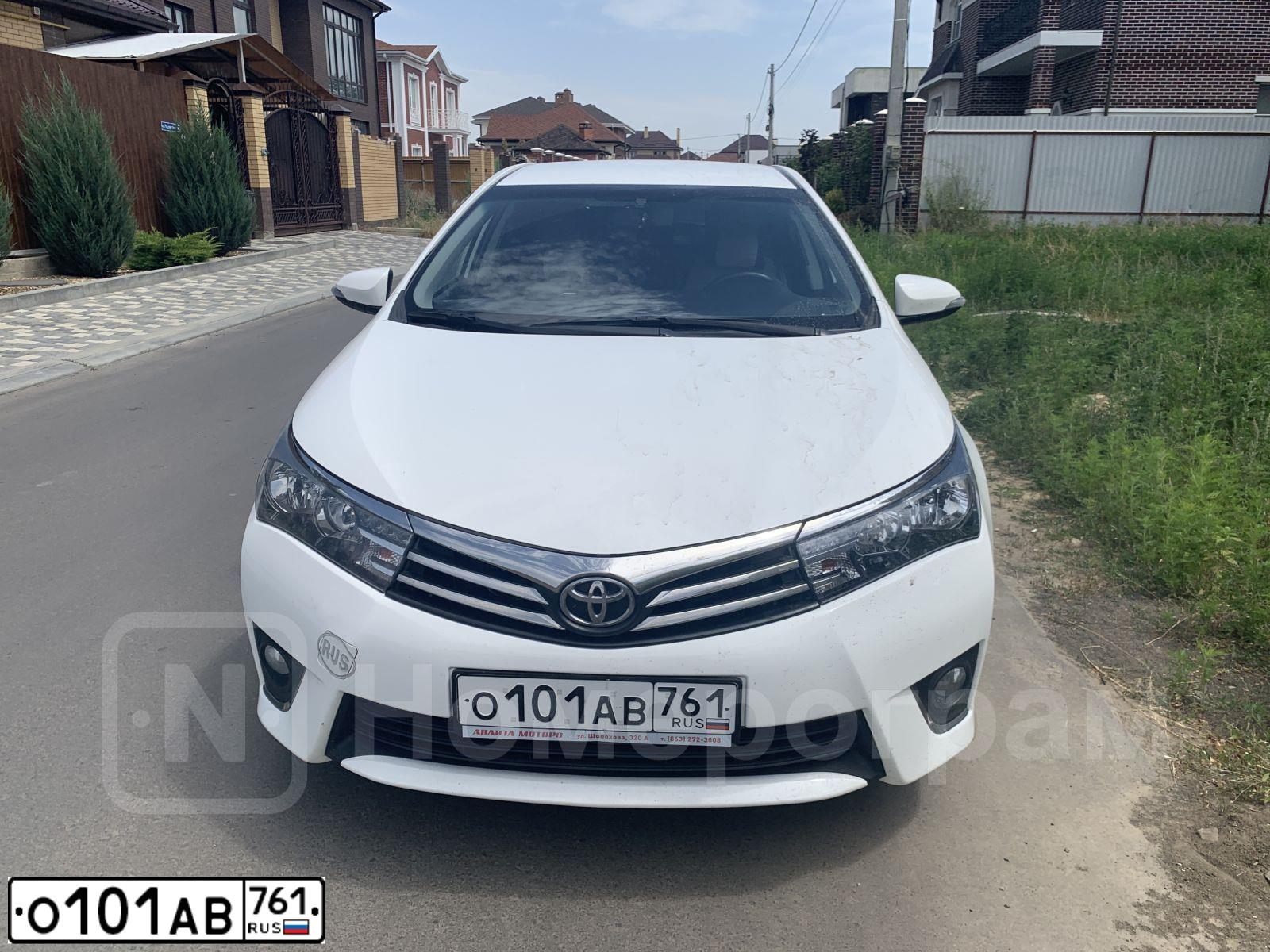 Фото автомобиля TOYOTA COROLLA, 2013 — госномер О101АВ761. Цвет: БЕЛЫЙ