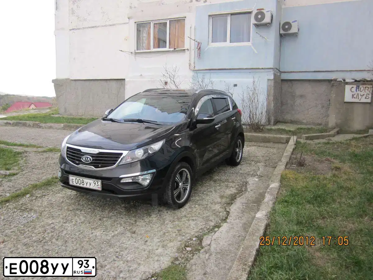 Фото автомобиля HYUNDAI ELANTRA, 2010 — госномер Е002УУ93. Цвет: СЕРЕБРИСТЫЙ МЕТАЛЛИК