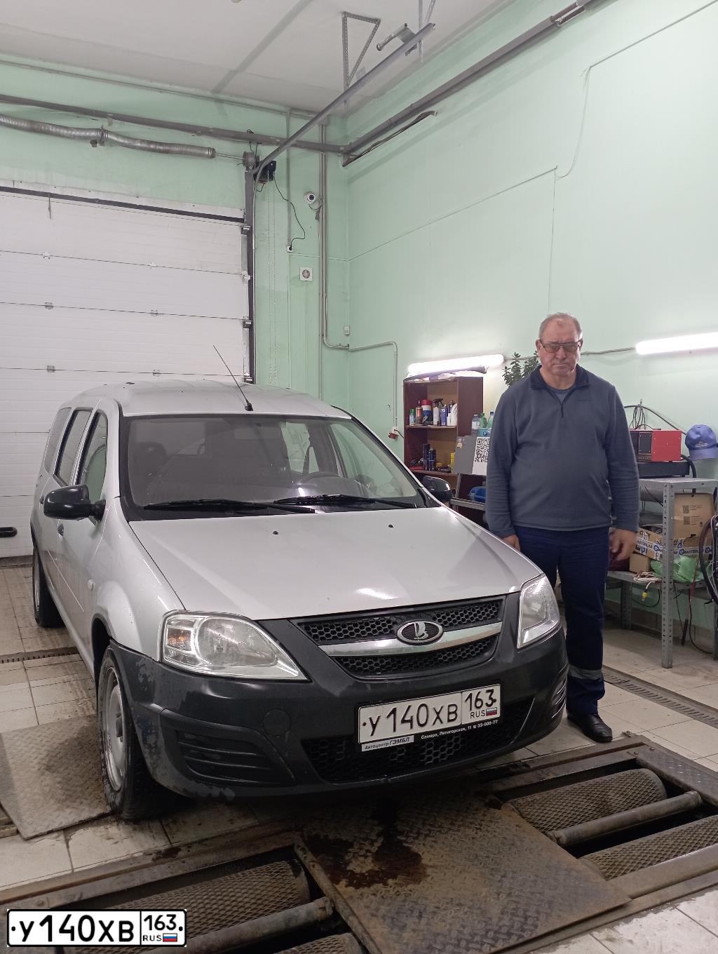 Фото автомобиля LADA LARGUS, 2015 — госномер Х419ХР763. Цвет: СЕРЕБРИСТЫЙ