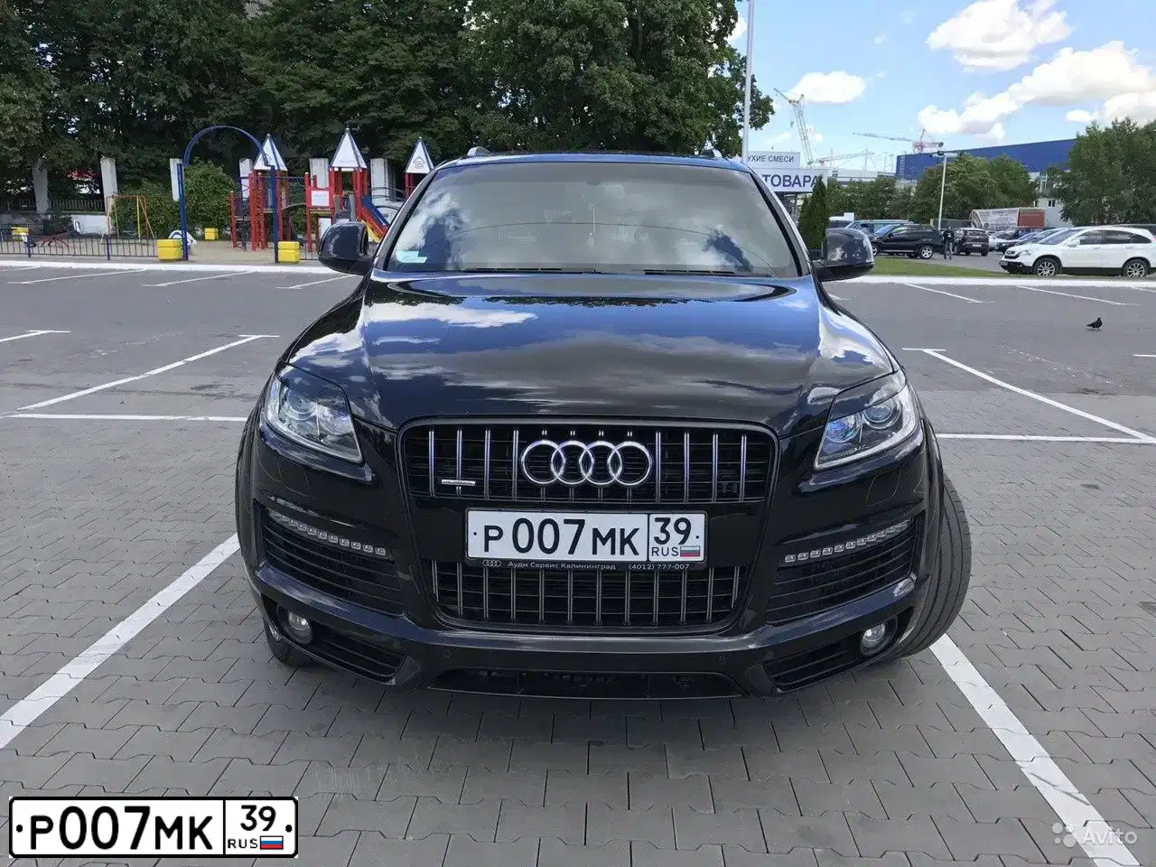 Фото автомобиля AUDI Q7, 2008 — госномер Р007МК39. Цвет: ЧЕРНЫЙ