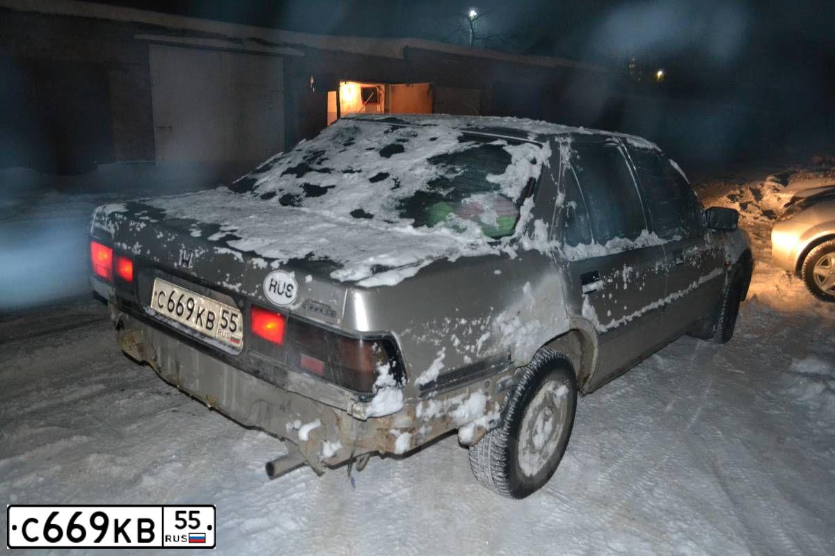 Фото автомобиля HONDA ACCORD, 1987 — госномер В312ВМ55. Цвет: СВЕТЛО-СЕРЫЙ