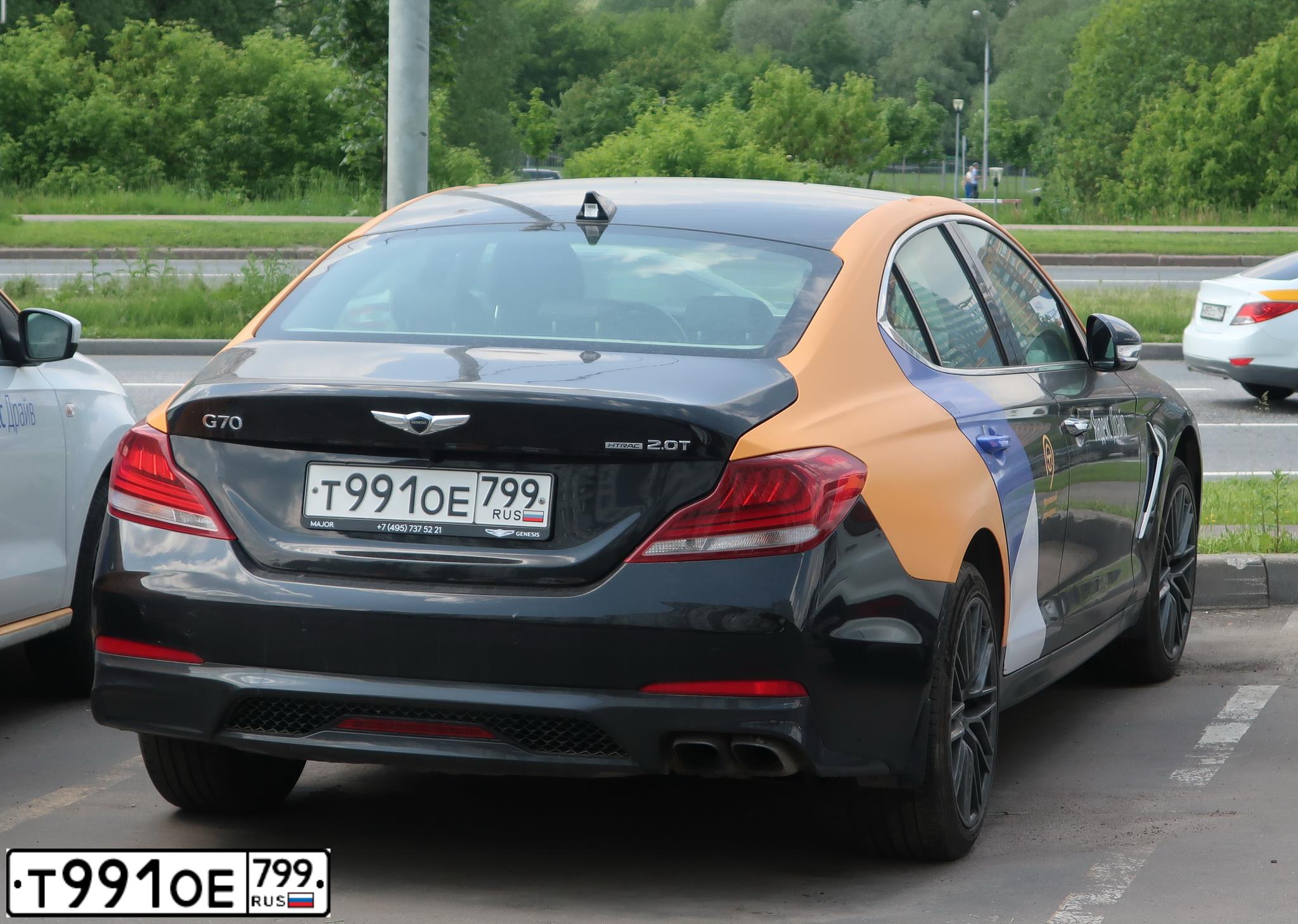 Фото автомобиля HYUNDAI GENESIS, 2019 — госномер М105МО977. Цвет: ЧЕРНЫЙ