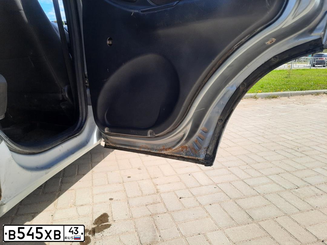 Фото автомобиля CHEVROLET NIVA, 2006 — госномер Р091ВК29. Цвет: ТЕМНО-СЕРЫЙ МЕТАЛЛИК