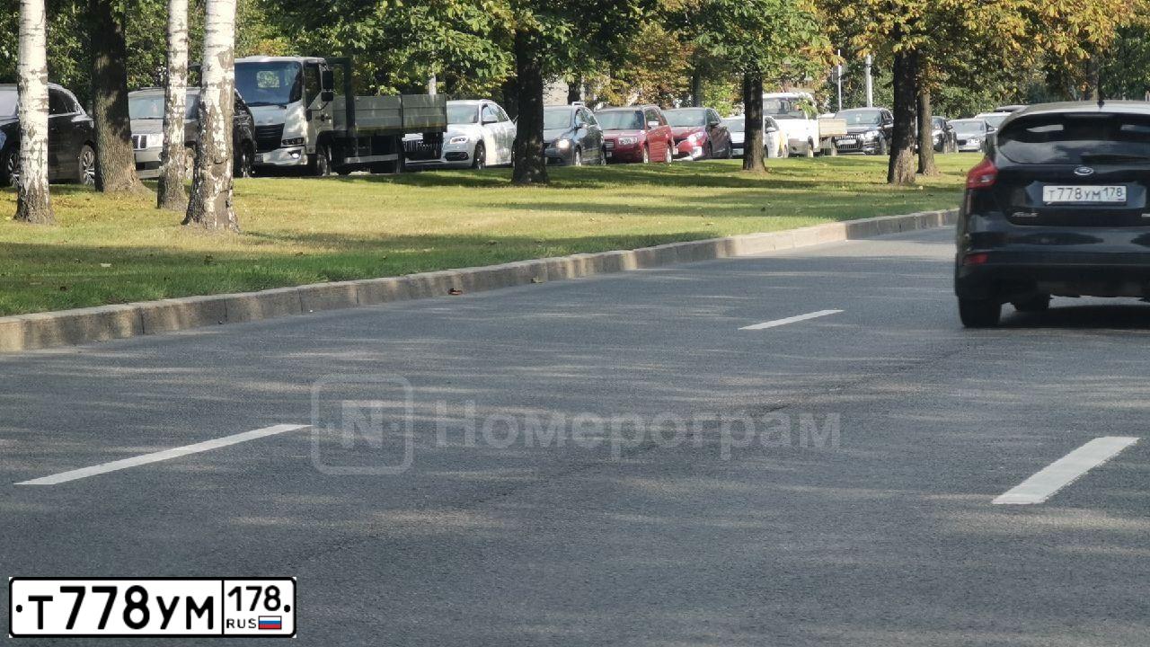 Фото автомобиля FORD FOCUS, 2016 — госномер Т778УМ178. Цвет: ЧЕРНЫЙ
