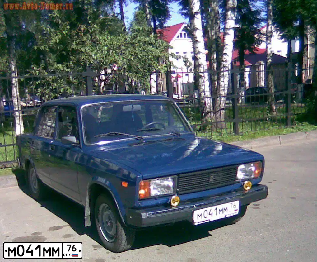 Фото автомобиля ФОРД ФОКУС, 2012 — госномер Е724ОО76. Цвет: ЧЕРНЫЙ
