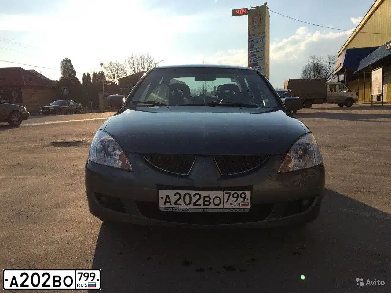 Фото автомобиля MITSUBISHI LANCER, 2005 — госномер А202ВО799. Цвет: СЕРЫЙ