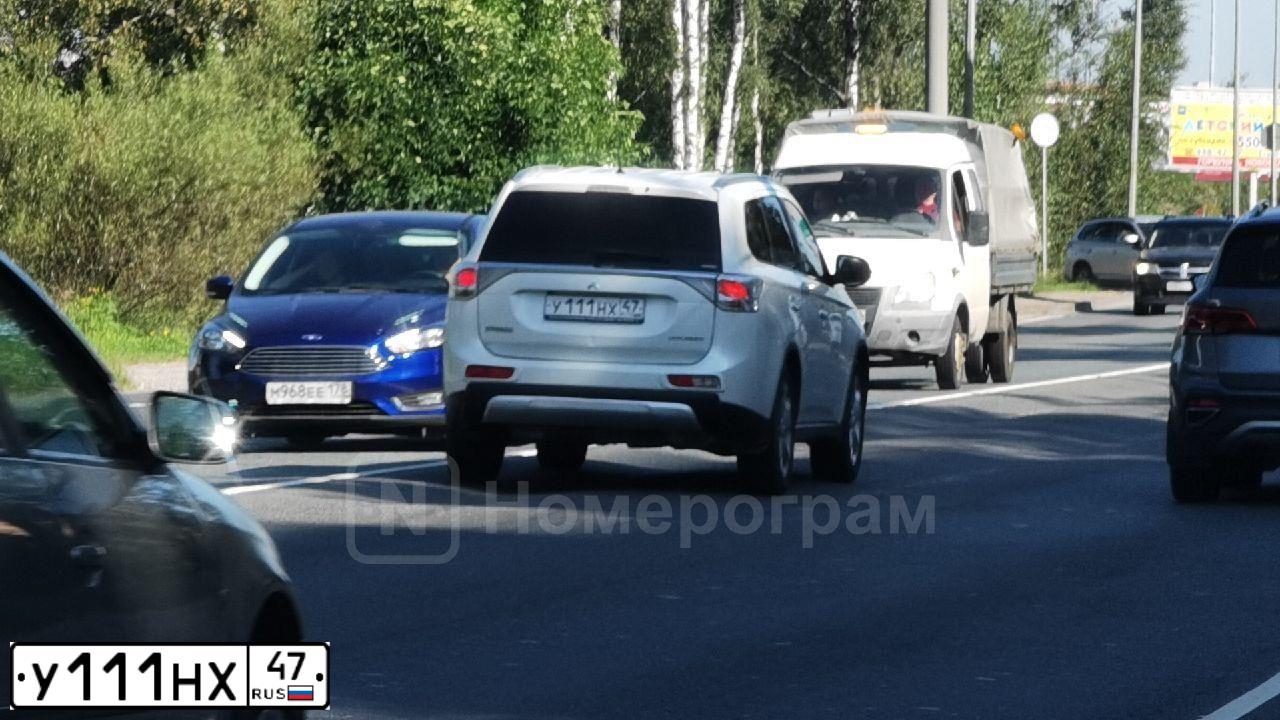 Фото автомобиля MITSUBISHI OUTLANDER, 2014 — госномер О010КТ198
