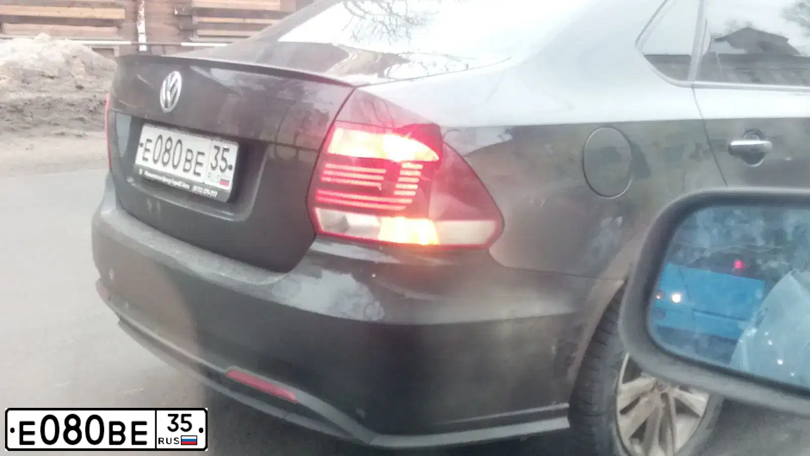 Фото автомобиля VOLKSWAGEN POLO, 2013 — госномер Е080ВЕ35. Цвет: ЧЕРНЫЙ