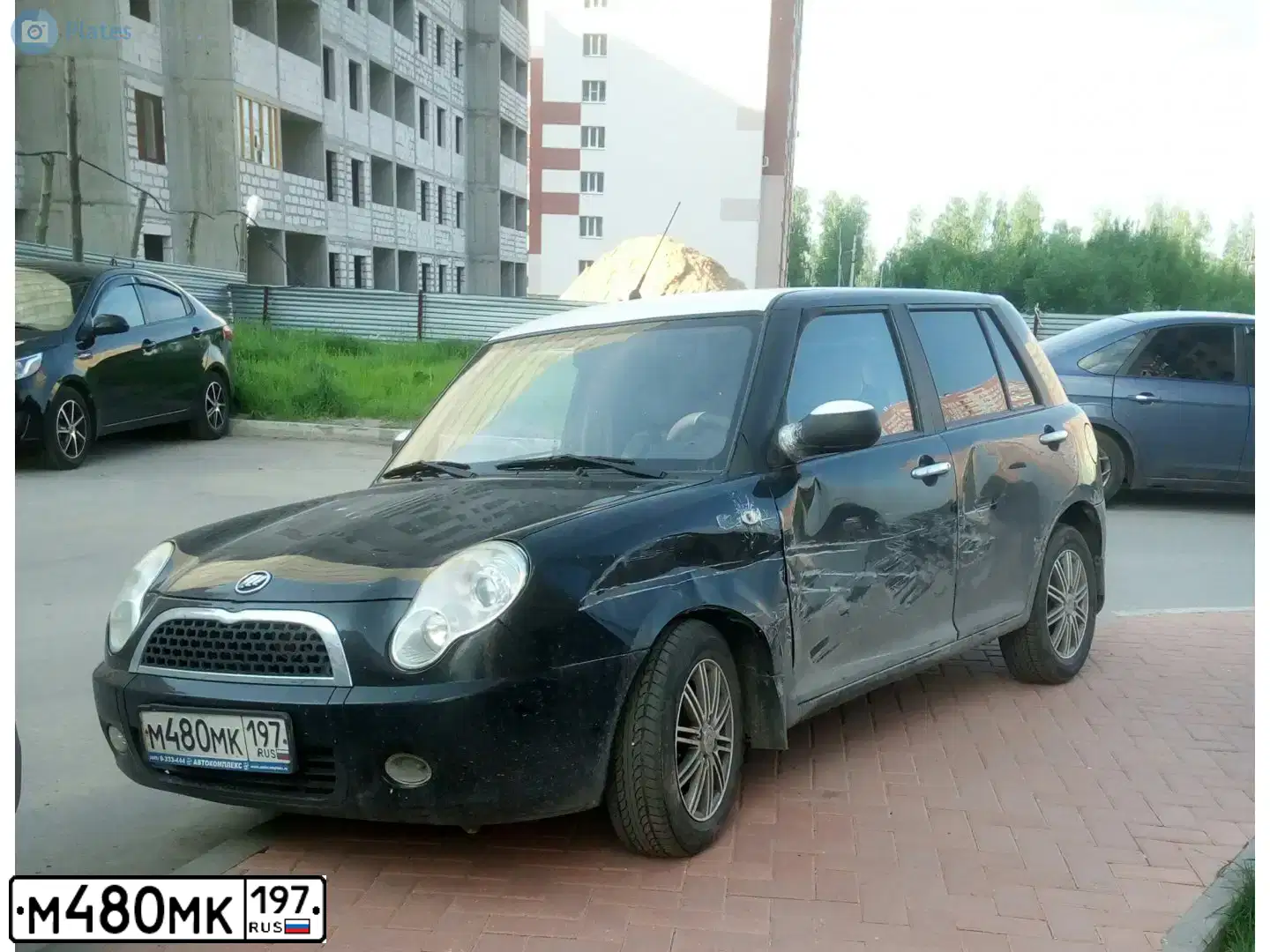 Фото автомобиля RENAULT LOGAN, 2007 — госномер М480МК197. Цвет: СЕРЫЙ