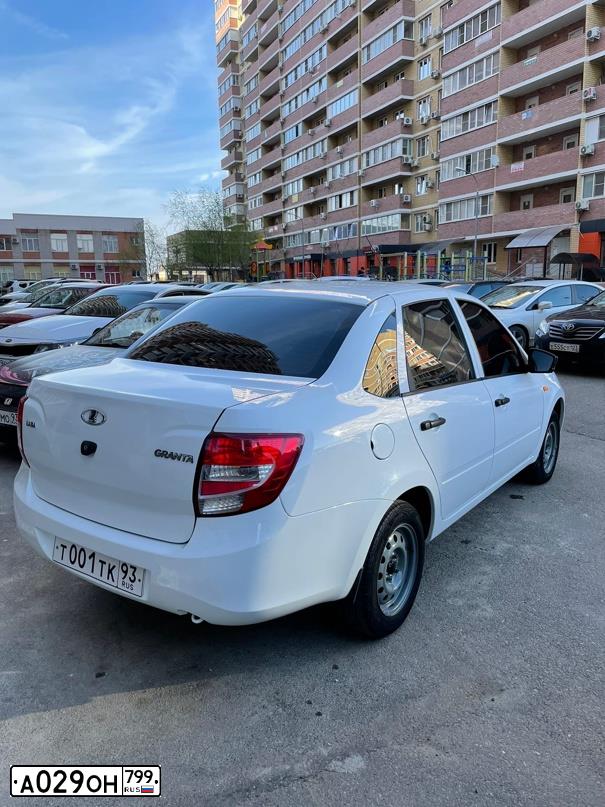 Фото автомобиля SKODA RAPID, 2019 — госномер А029ОН799. Цвет: БЕЛЫЙ