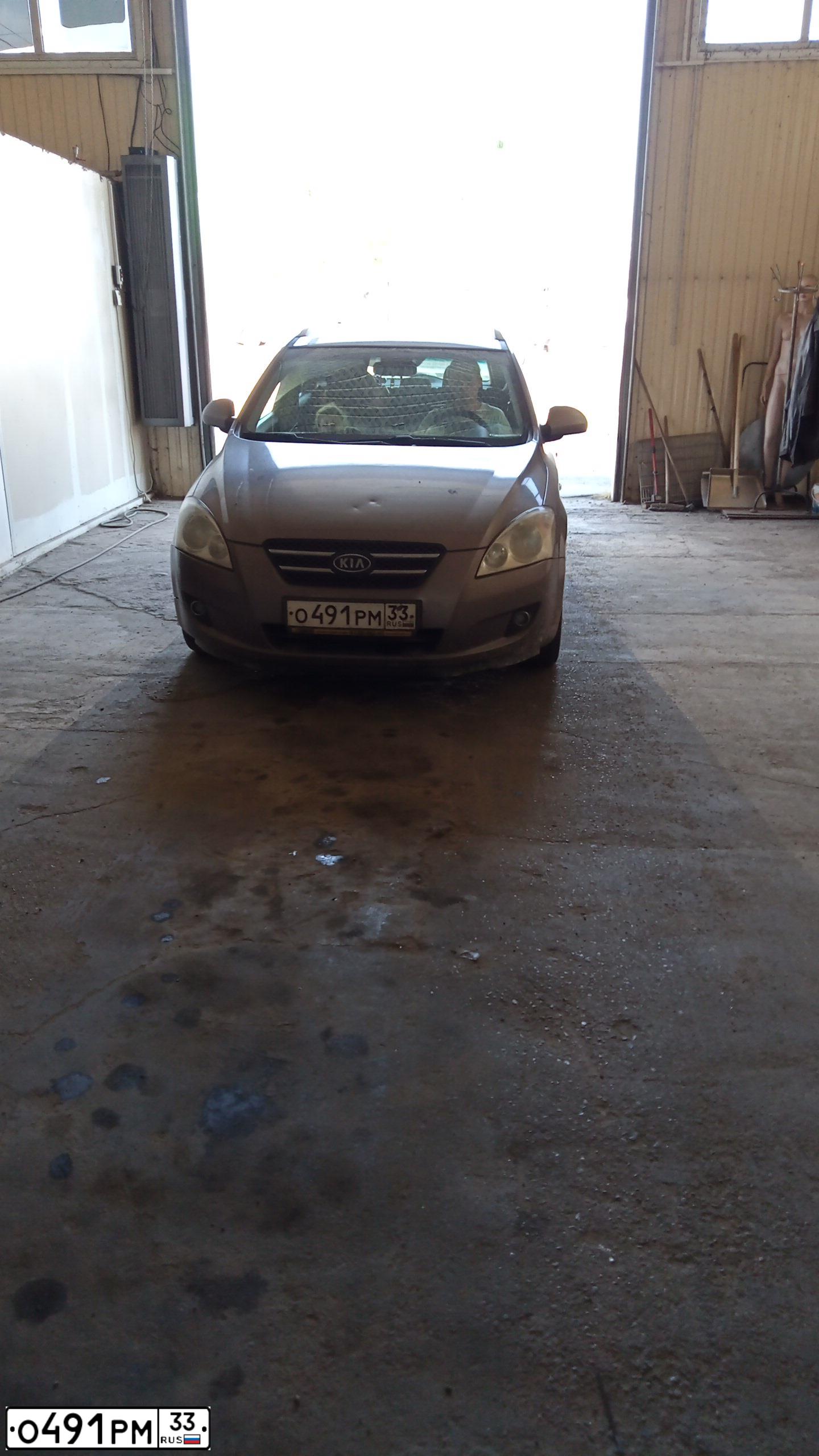 Фото автомобиля KIA CEE'D, 2008 — госномер О491РМ33. Цвет: БЕЖЕВЫЙ