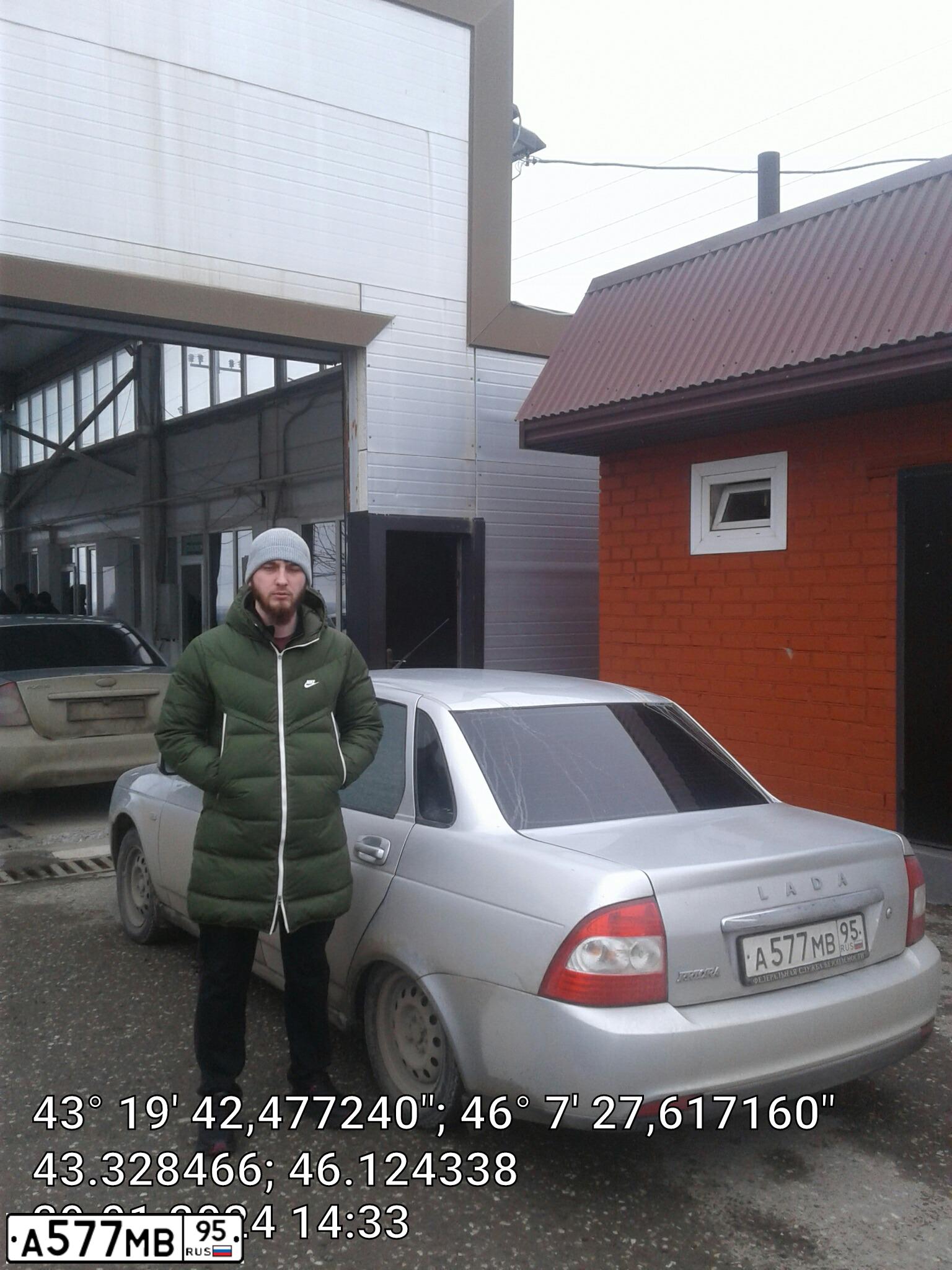 Фото автомобиля LADA 2170 PRIORA, 2011 — госномер А577МВ95. Цвет: СВЕТЛО-СЕРЕБРИСТЫЙ МЕТАЛЛ