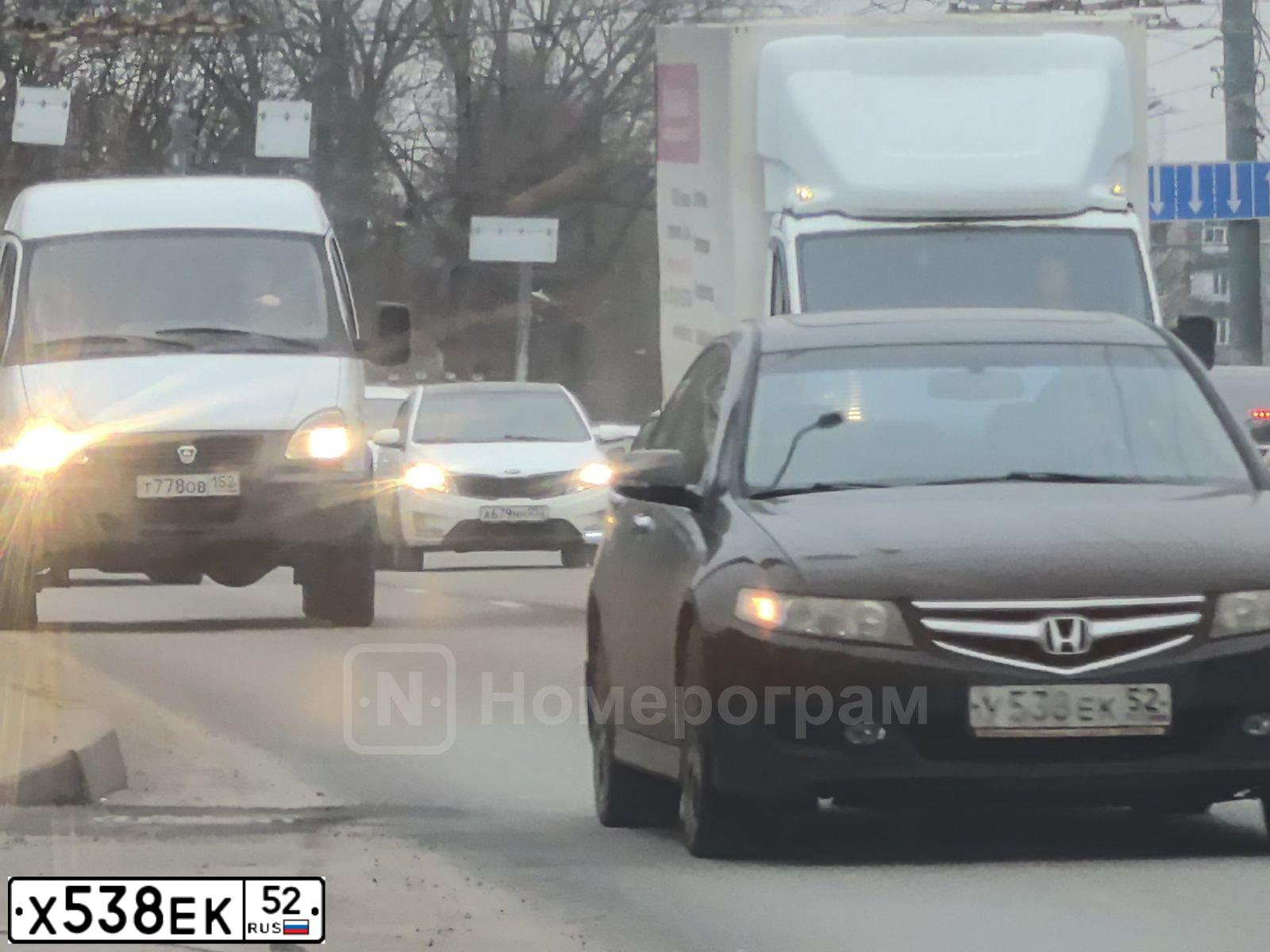 Фото автомобиля CHEVROLET NIVA, 2008 — госномер Т086ХЕ152. Цвет: Черно-Синий Металлиик