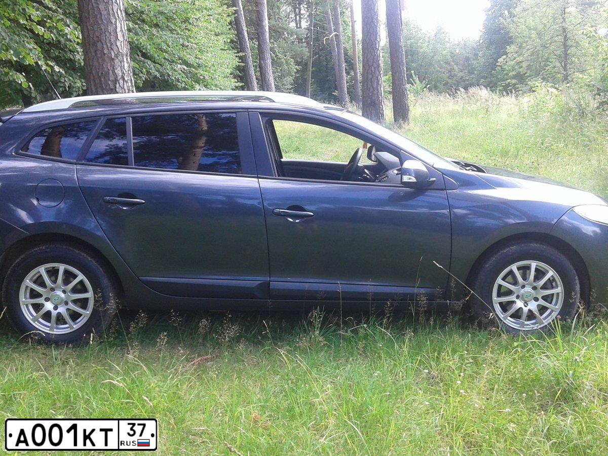 Фото автомобиля PEUGEOT 3008, 2010 — госномер А816ХА37. Цвет: БЕЛЫЙ