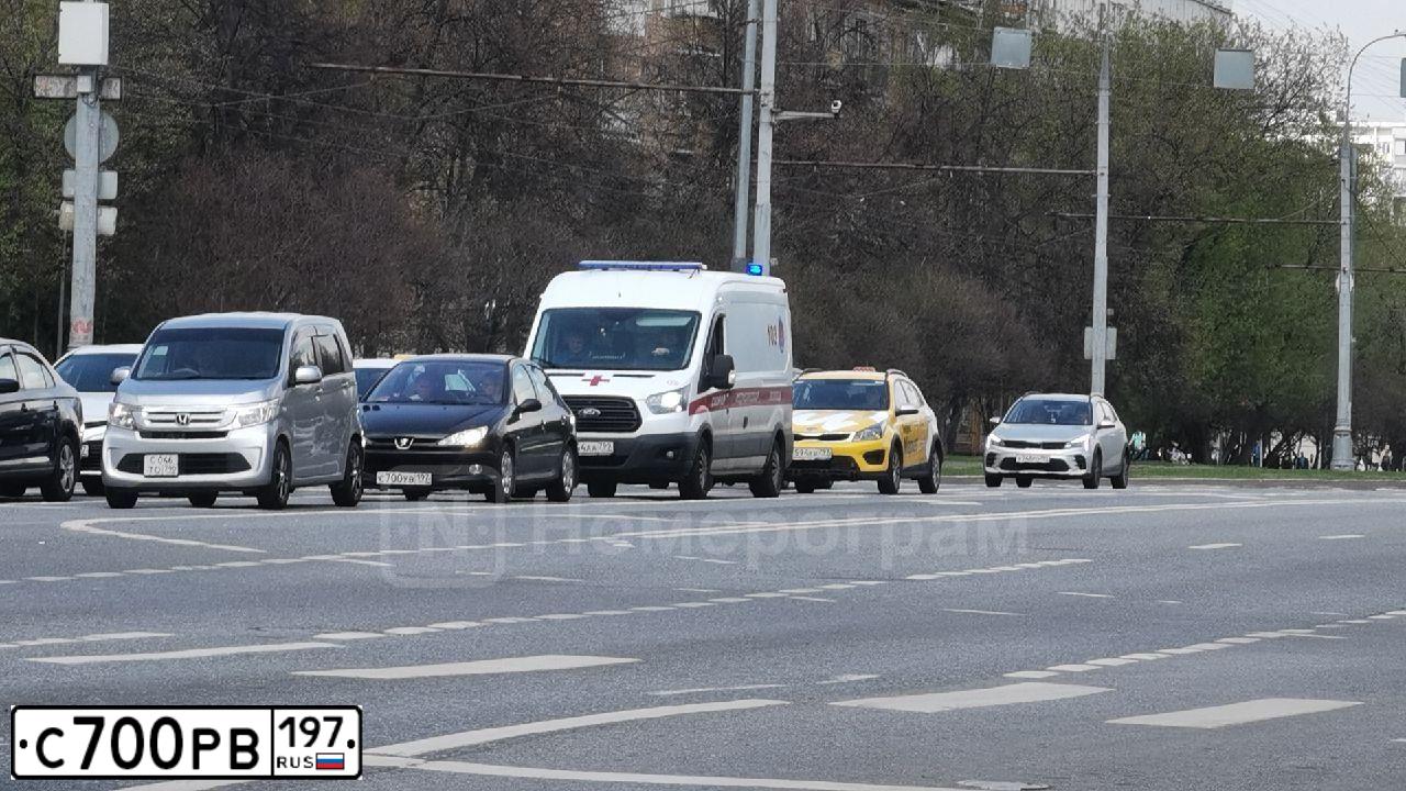 Фото автомобиля FORD FOCUS, 2004 — госномер С700РВ197. Цвет: СЕРО-ГОЛУБОЙ