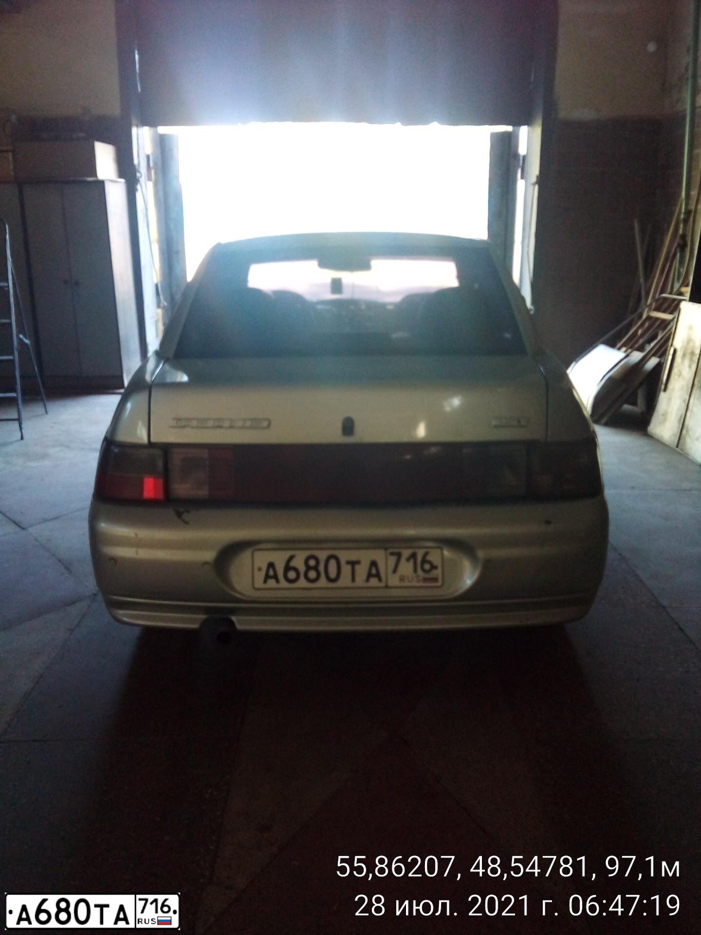 Фото автомобиля LADA 2110, 2000 — госномер А680ТА716. Цвет: СЕРЕБРИСТО-ГОЛУБОЙ
