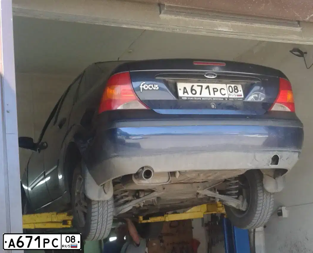 Фото автомобиля FORD FOCUS, 2004 — госномер А671РС08. Цвет: ТЕМНО-СИНИЙ