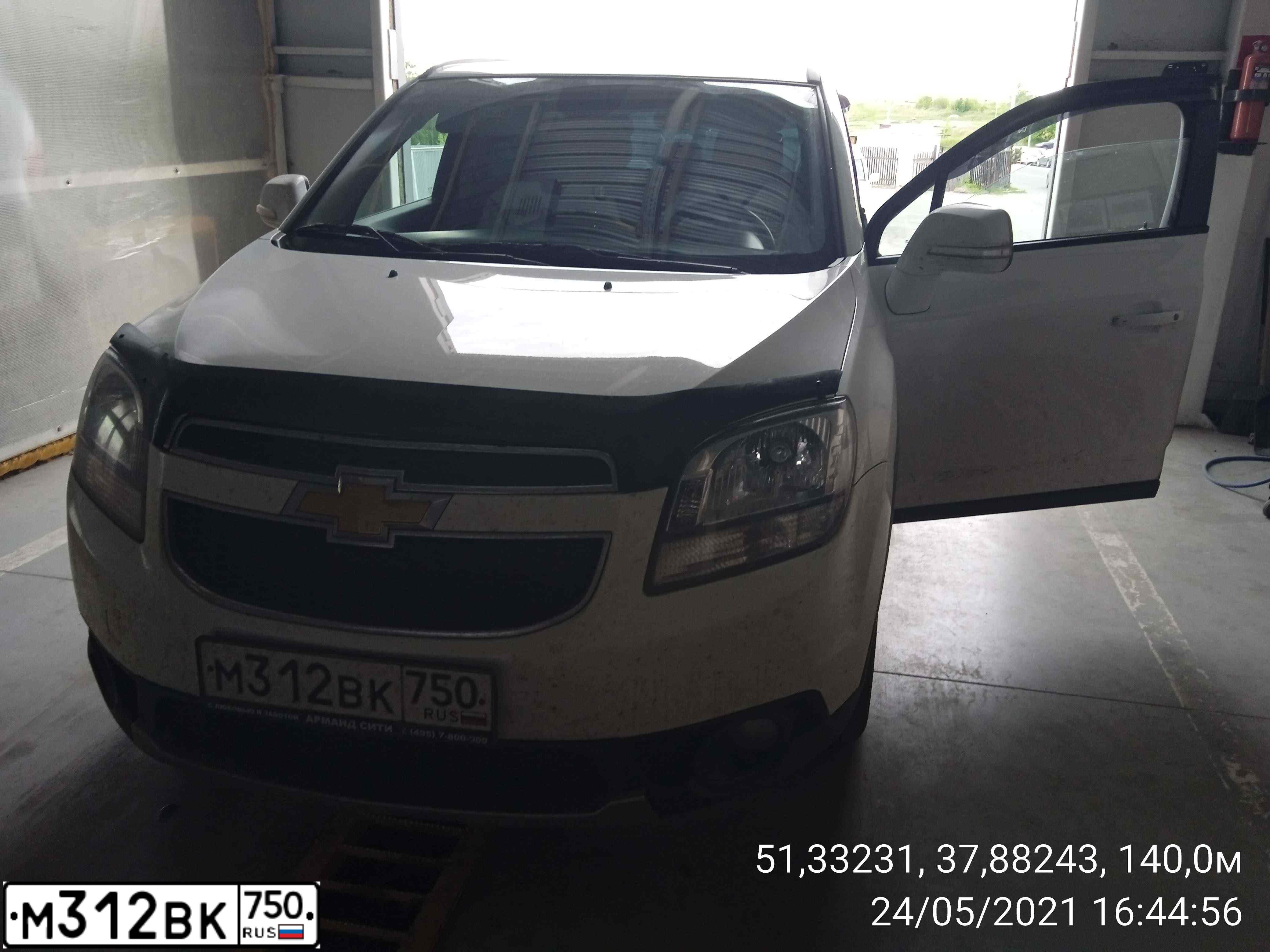 Фото автомобиля CHEVROLET ORLANDO, 2014 — госномер С997МТ05. Цвет: Белый