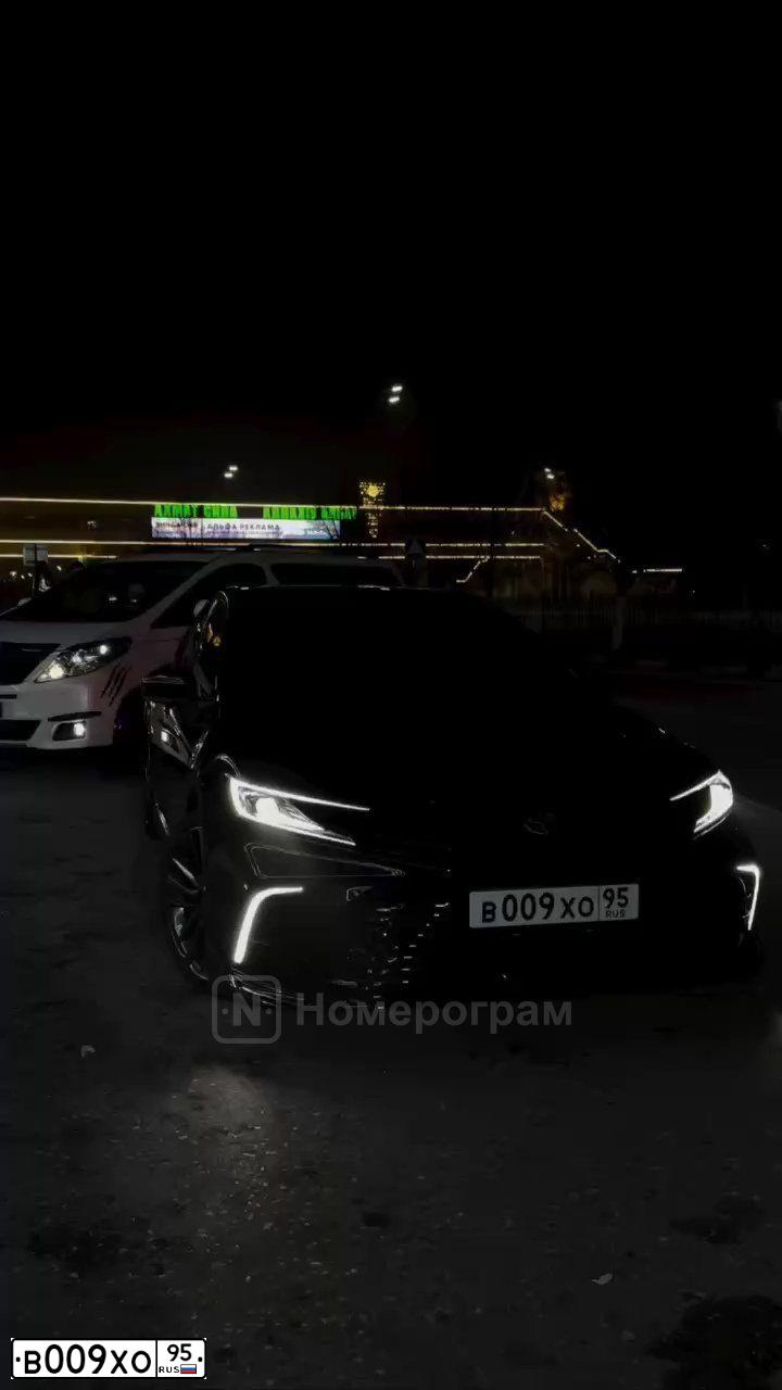 Фото автомобиля TOYOTA COROLLA, 2015 — госномер В009ХО95. Цвет: Белый