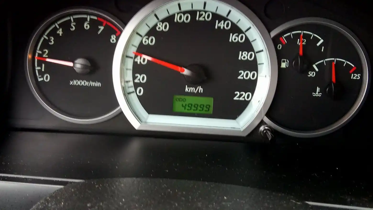 Фото автомобиля CHEVROLET LACETTI, 2012 — госномер А860РН159. Цвет: СЕРЕБРИСТЫЙ