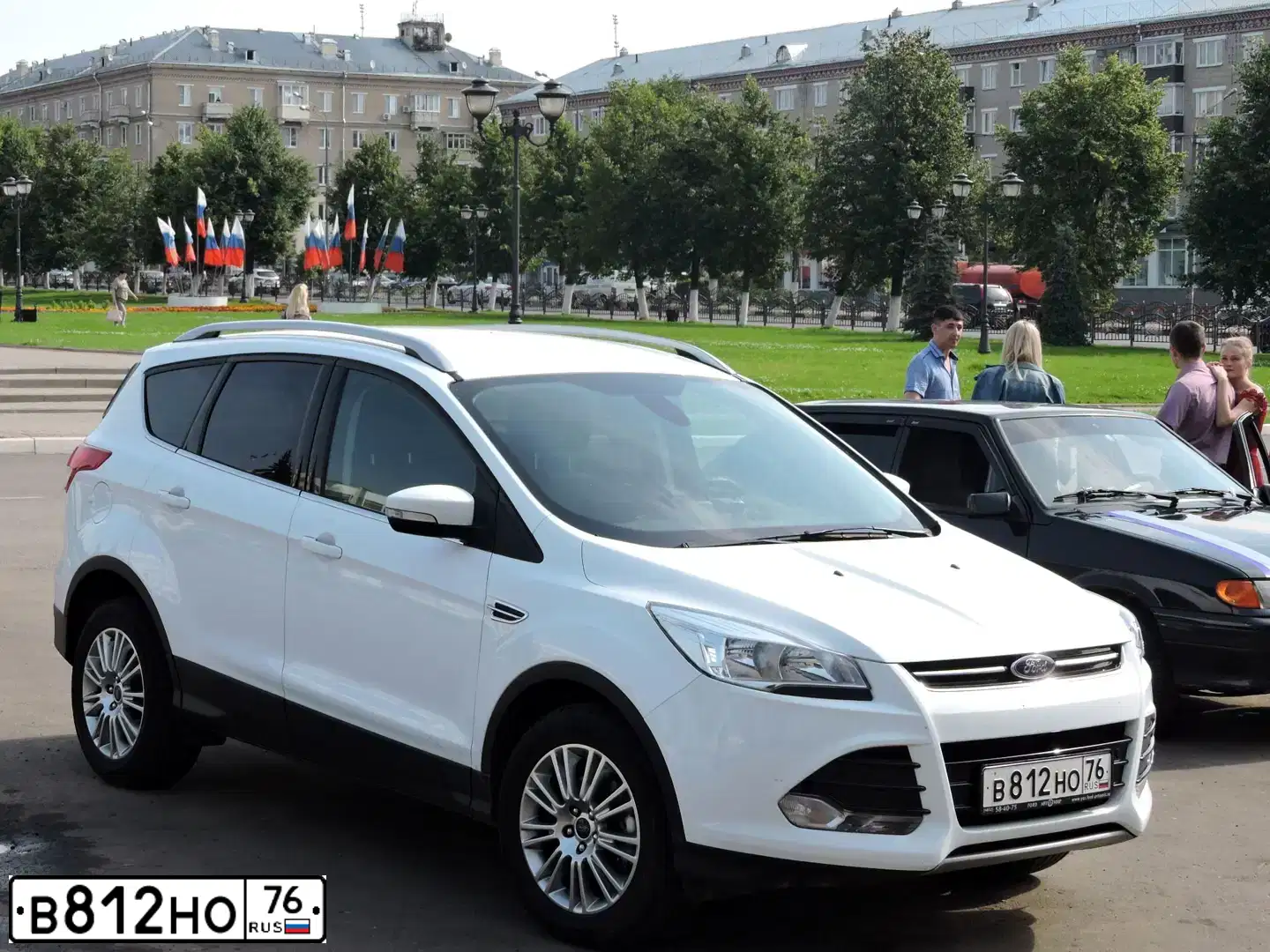 Фото автомобиля FORD KUGA, 2016 — госномер Х853ВХ76. Цвет: Белый