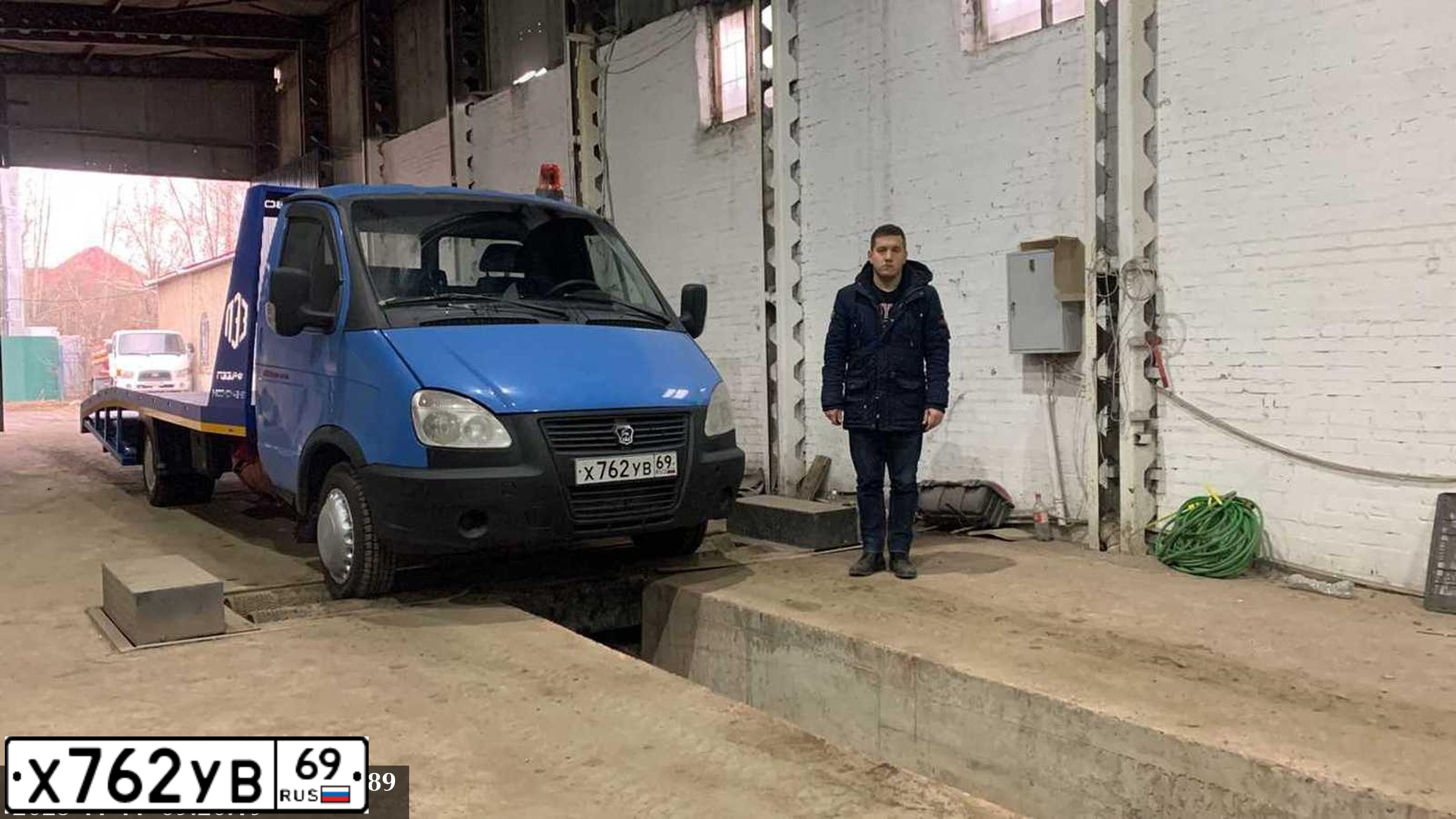 Фото автомобиля GAZ 3302, 2012 — госномер О036МО136. Цвет: синий