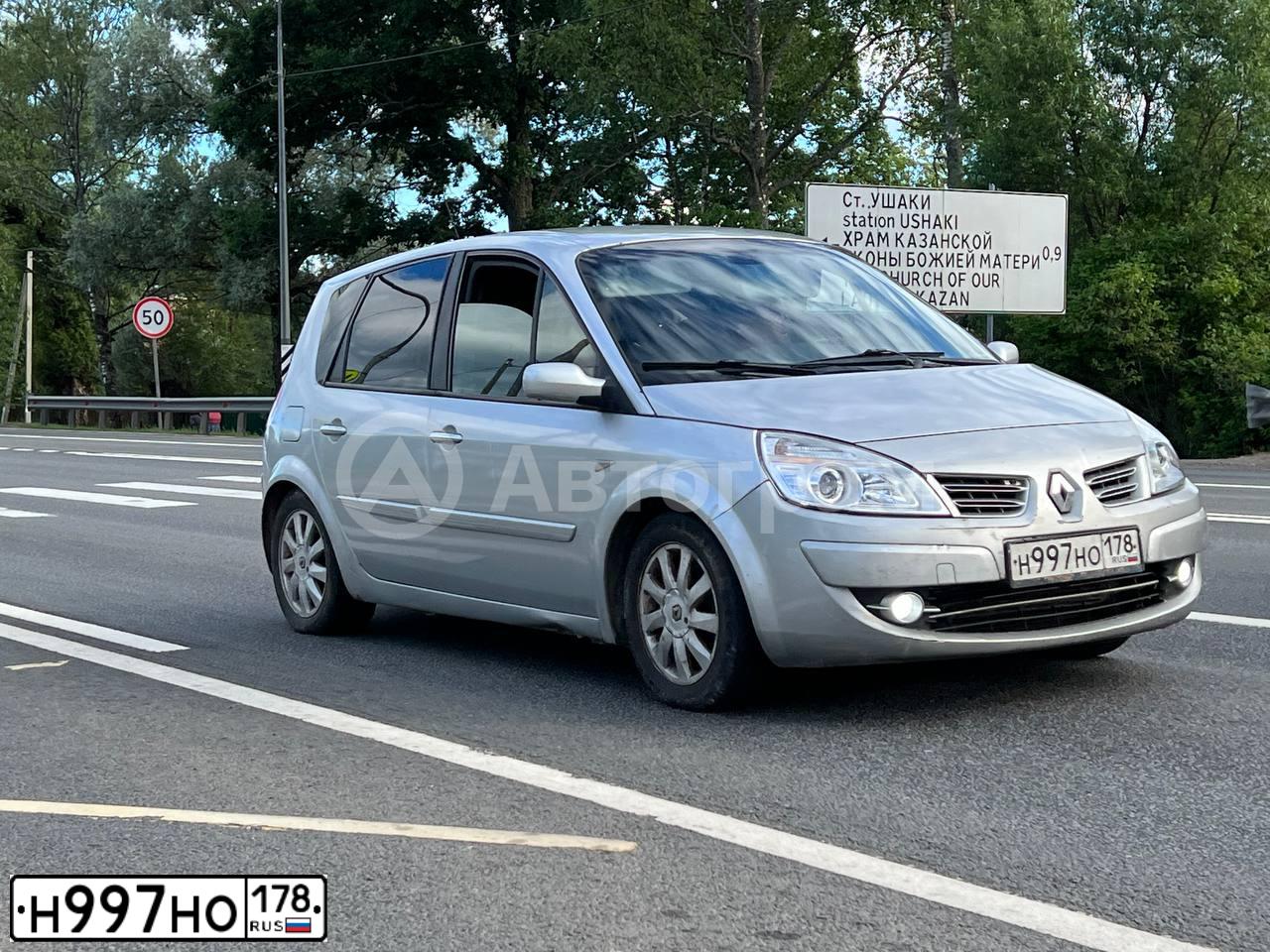 Фото автомобиля RENAULT MEGANE /GRAND/ SCENIC, 2007 — госномер Н997НО178. Цвет: Серебристый