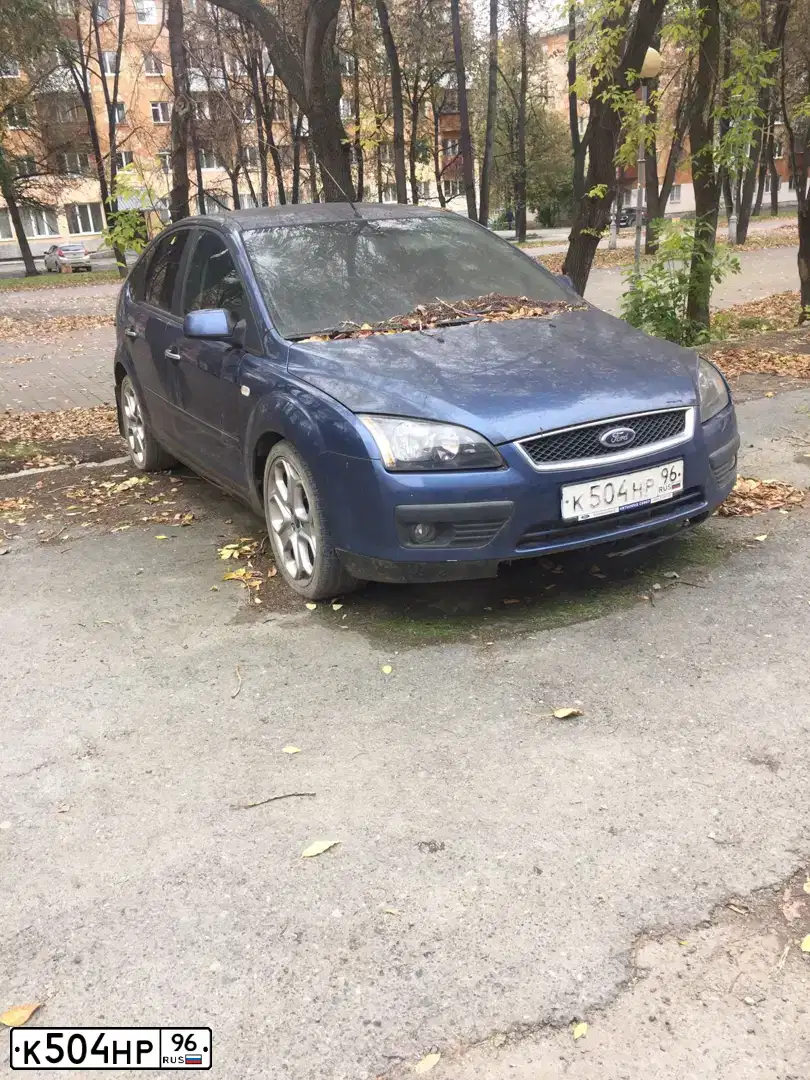 Фото автомобиля FORD FOCUS, 2007 — госномер К504НР96. Цвет: СИНИЙ