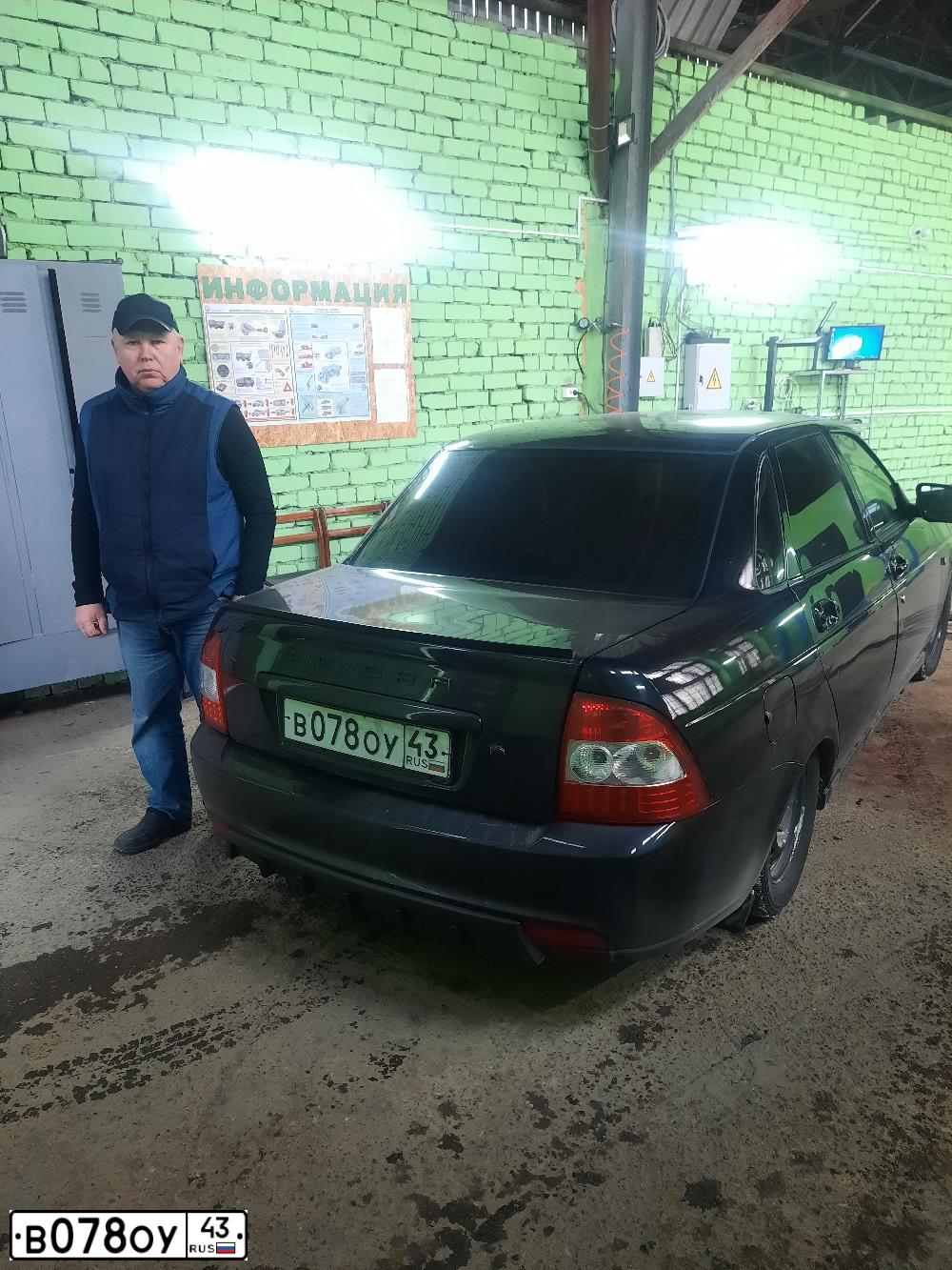 Фото автомобиля LADA 2170 PRIORA, 2010 — госномер В078ОУ43