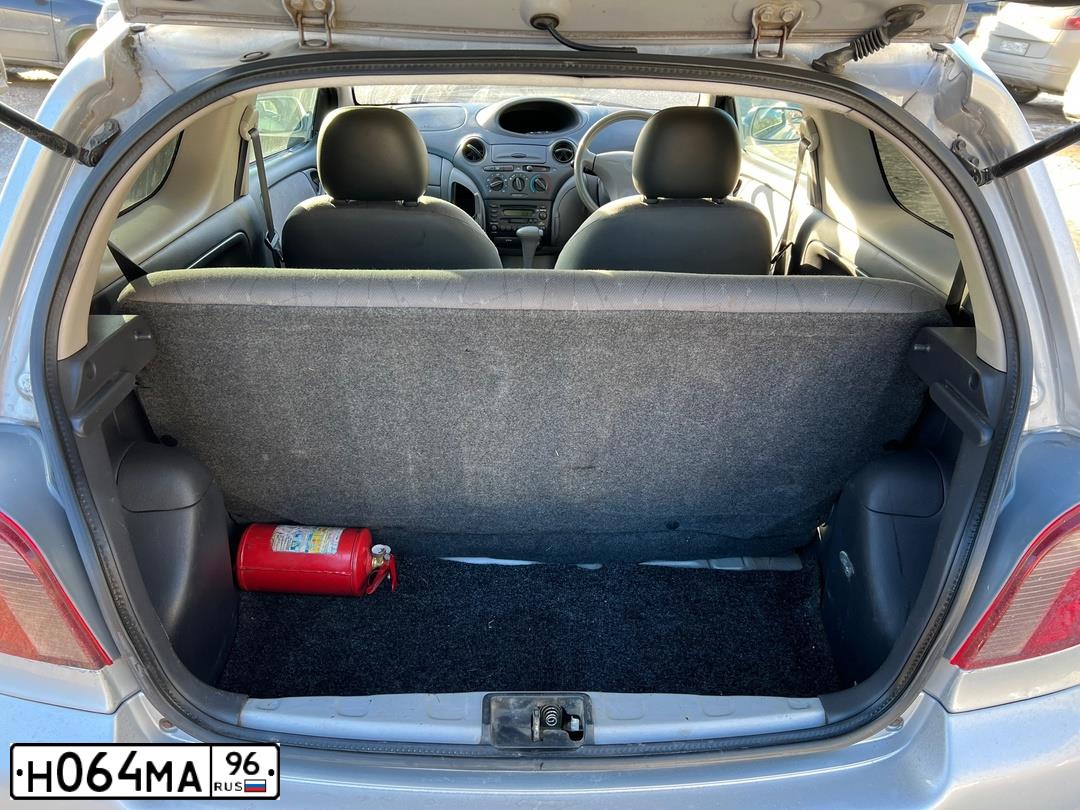 Фото автомобиля TOYOTA VITZ, 2000 — госномер А294КР172