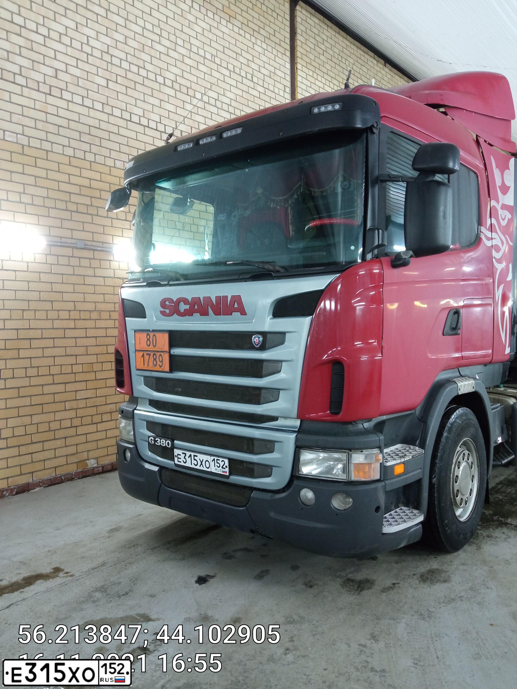 Фото автомобиля SCANIA SERIE G /4X2/, 2011 — госномер Е315ХО152. Цвет: КРАСНЫЙ