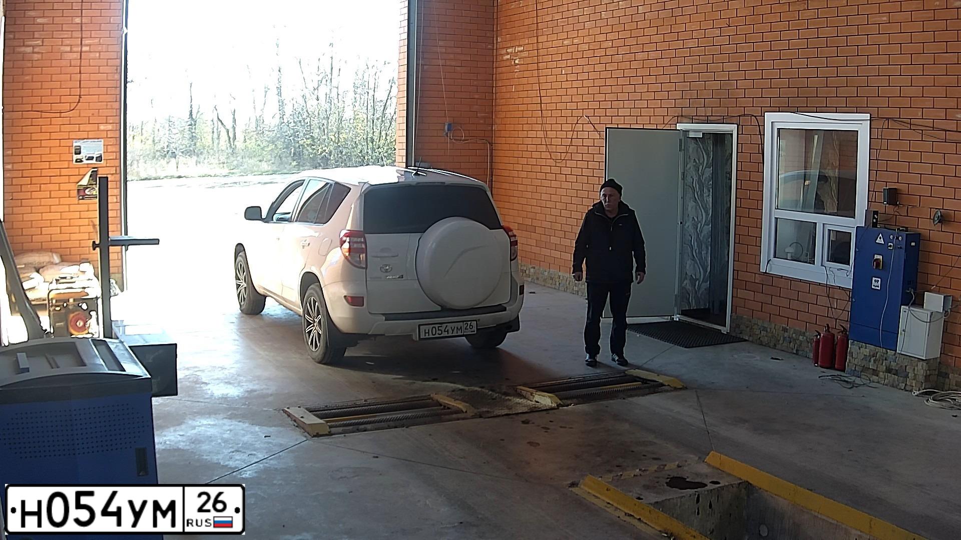 Фото автомобиля TOYOTA RAV4, 2012 — госномер К493ТМ193