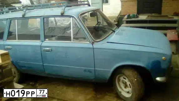 Фото автомобиля LADA 2106, 2000 — госномер Н159НО99. Цвет: СЕРЕБРИСТО-КРАСНЫЙ