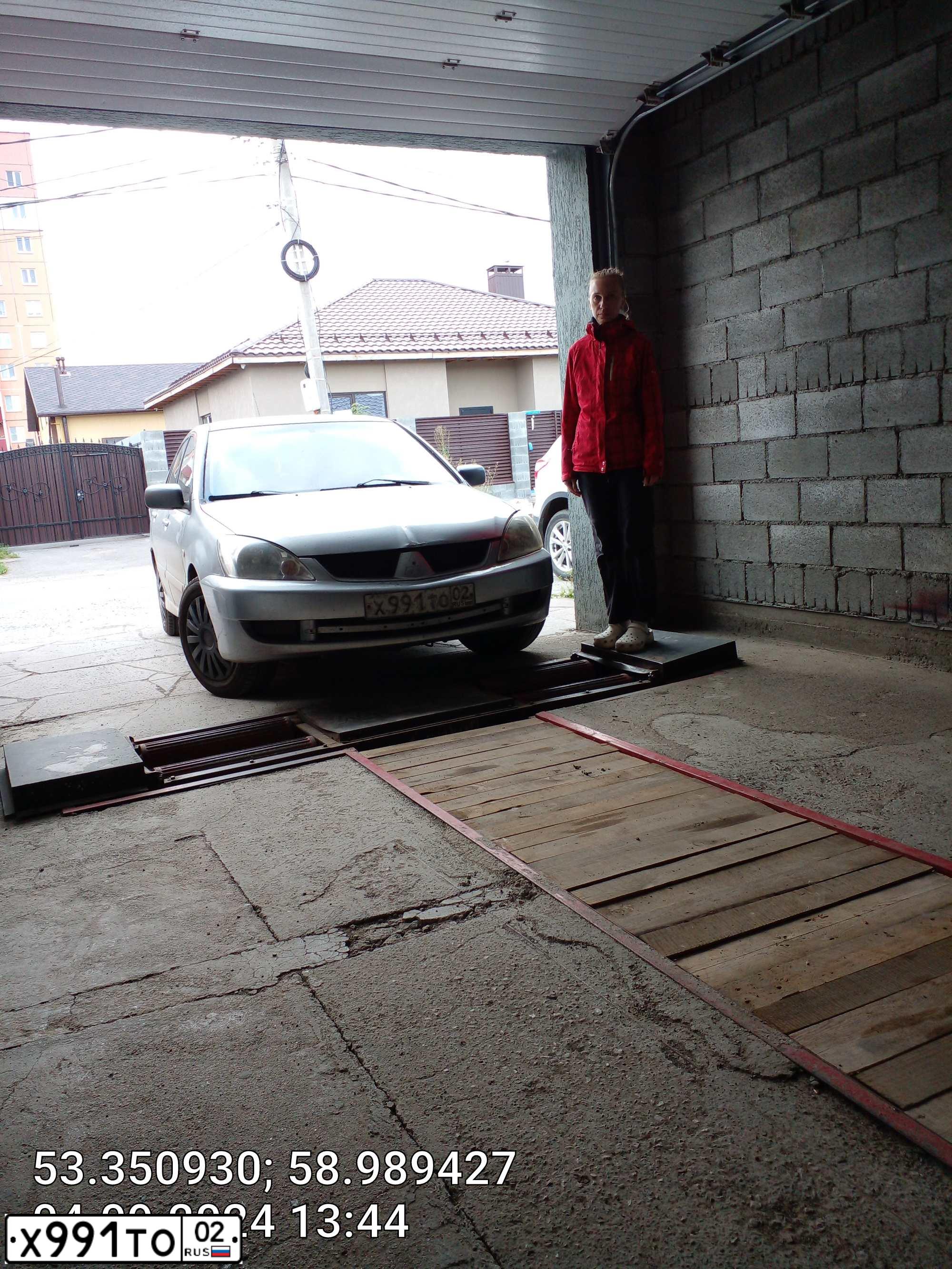 Фото автомобиля MITSUBISHI LANCER, 2006 — госномер Е641ЕС774