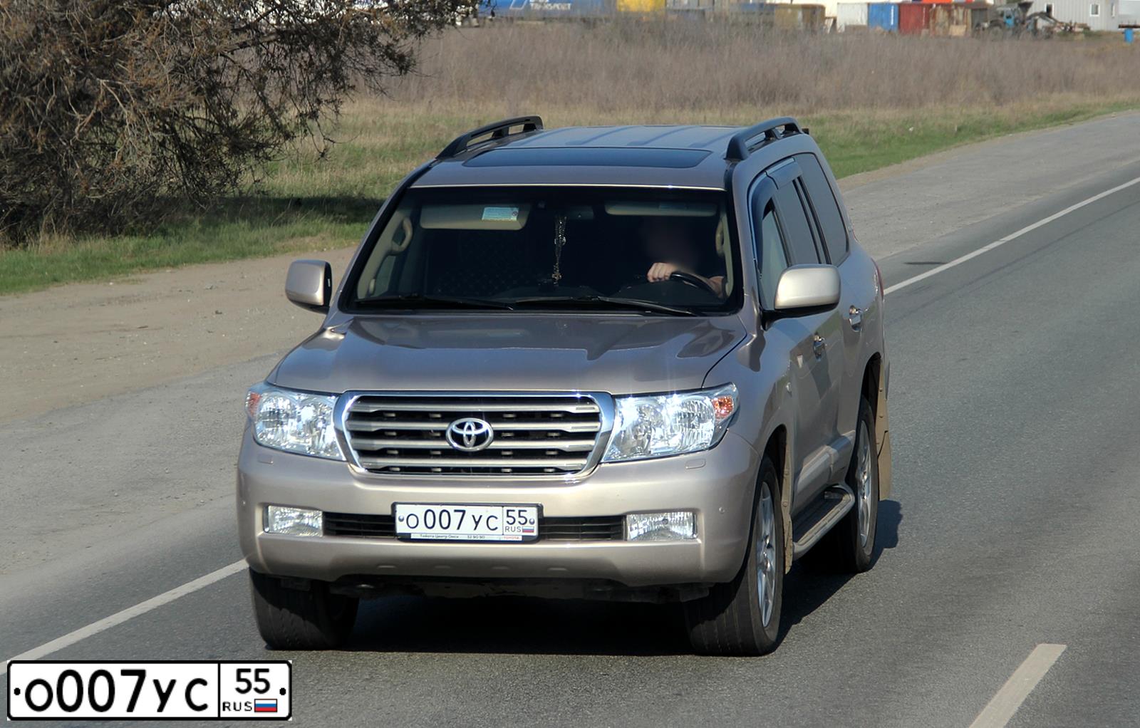 Фото автомобиля TOYOTA LANDCRUISER, 2006 — госномер У025РЕ36. Цвет: ЧЕРНЫЙ