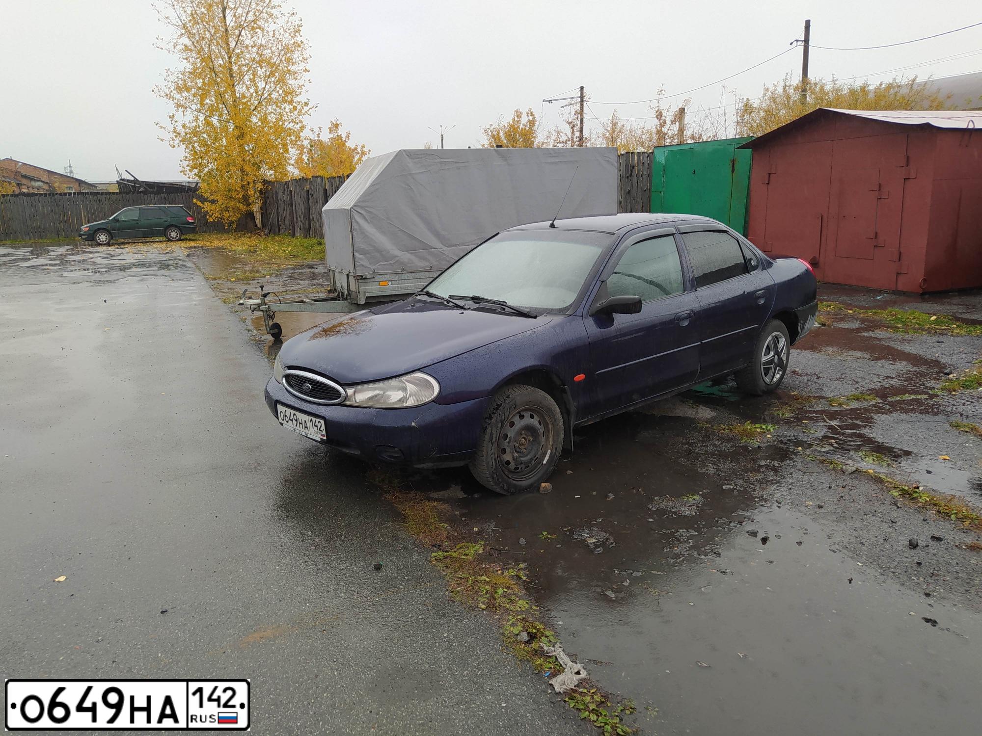 Фото автомобиля FORD MONDEO, 1997 — госномер Р239ХЕ97. Цвет: синий